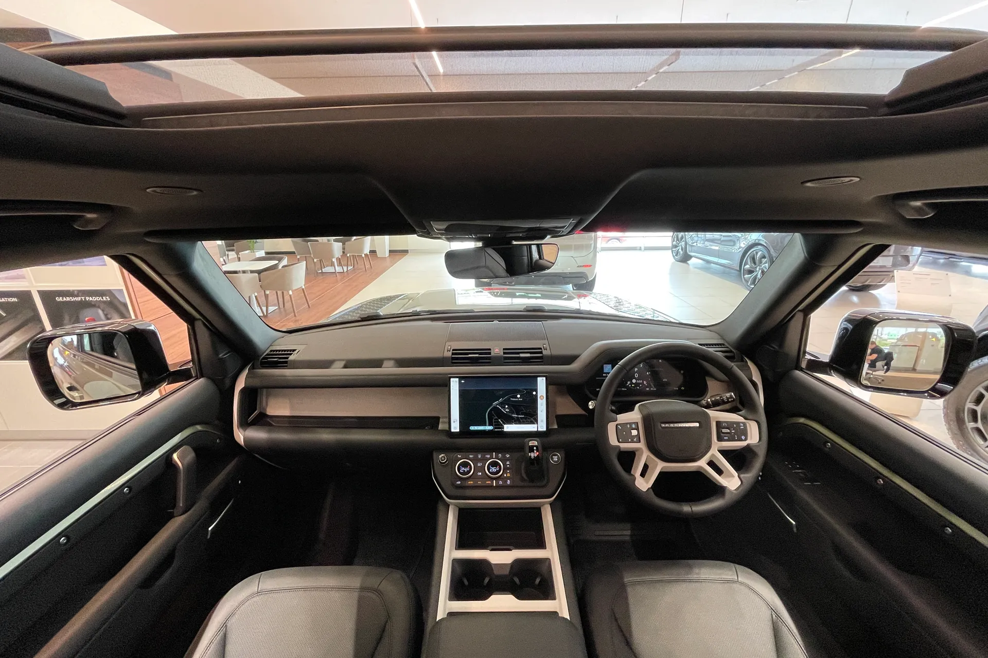 LAND ROVER Defender 90 thumbnail image number 3