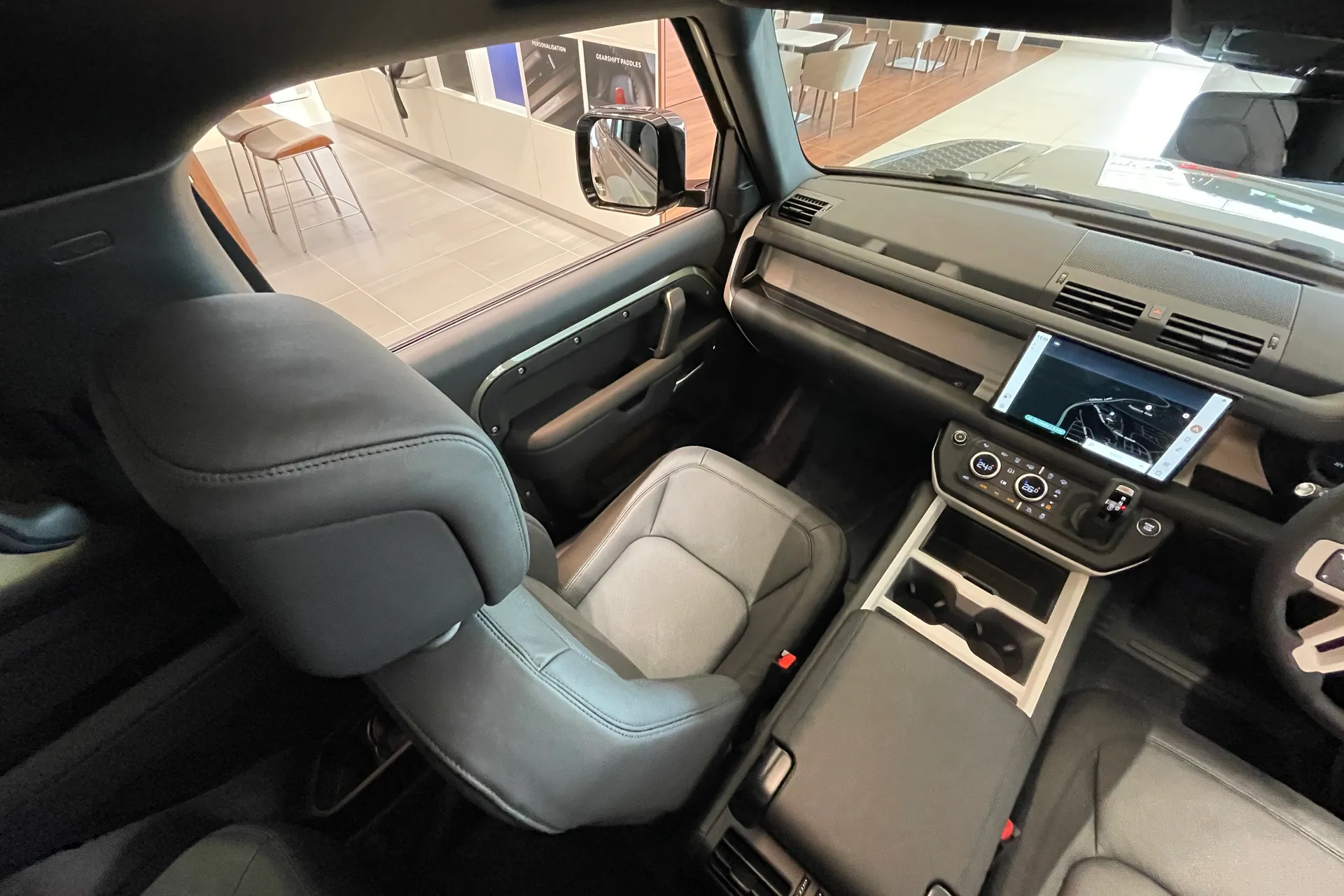 LAND ROVER Defender 90 thumbnail image number 27