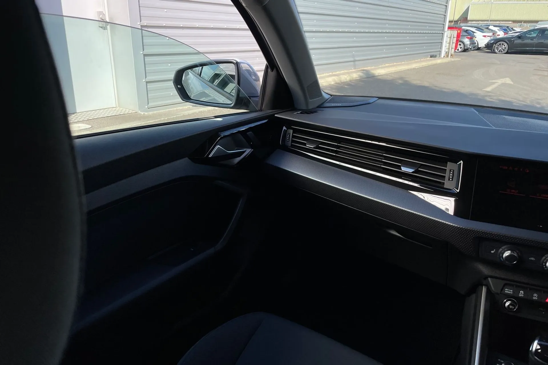 Audi A1 thumbnail image number 36