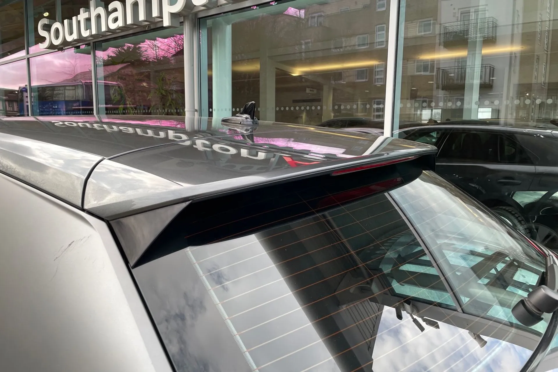 Audi Q2 thumbnail image number 13