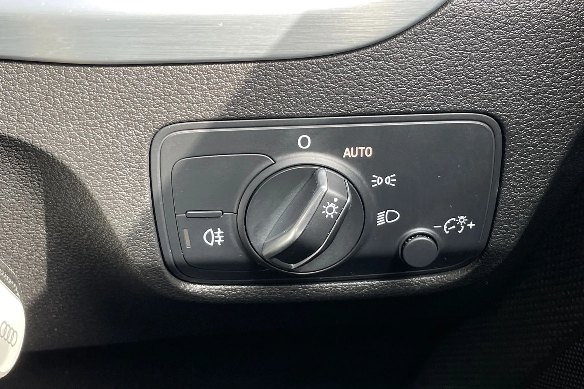 Audi Q2 thumbnail image number 55