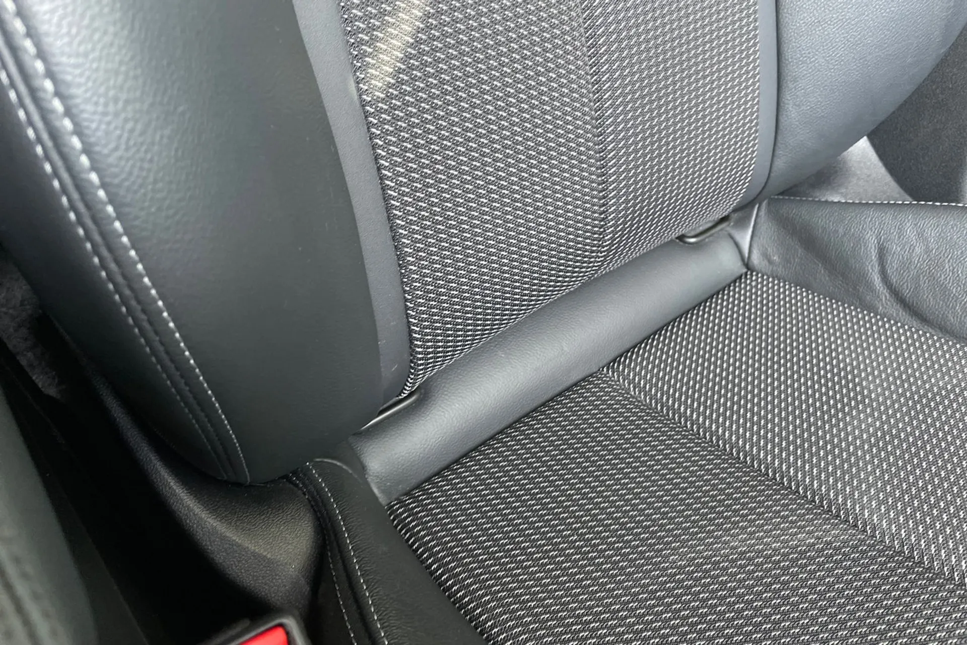 Audi Q2 thumbnail image number 44