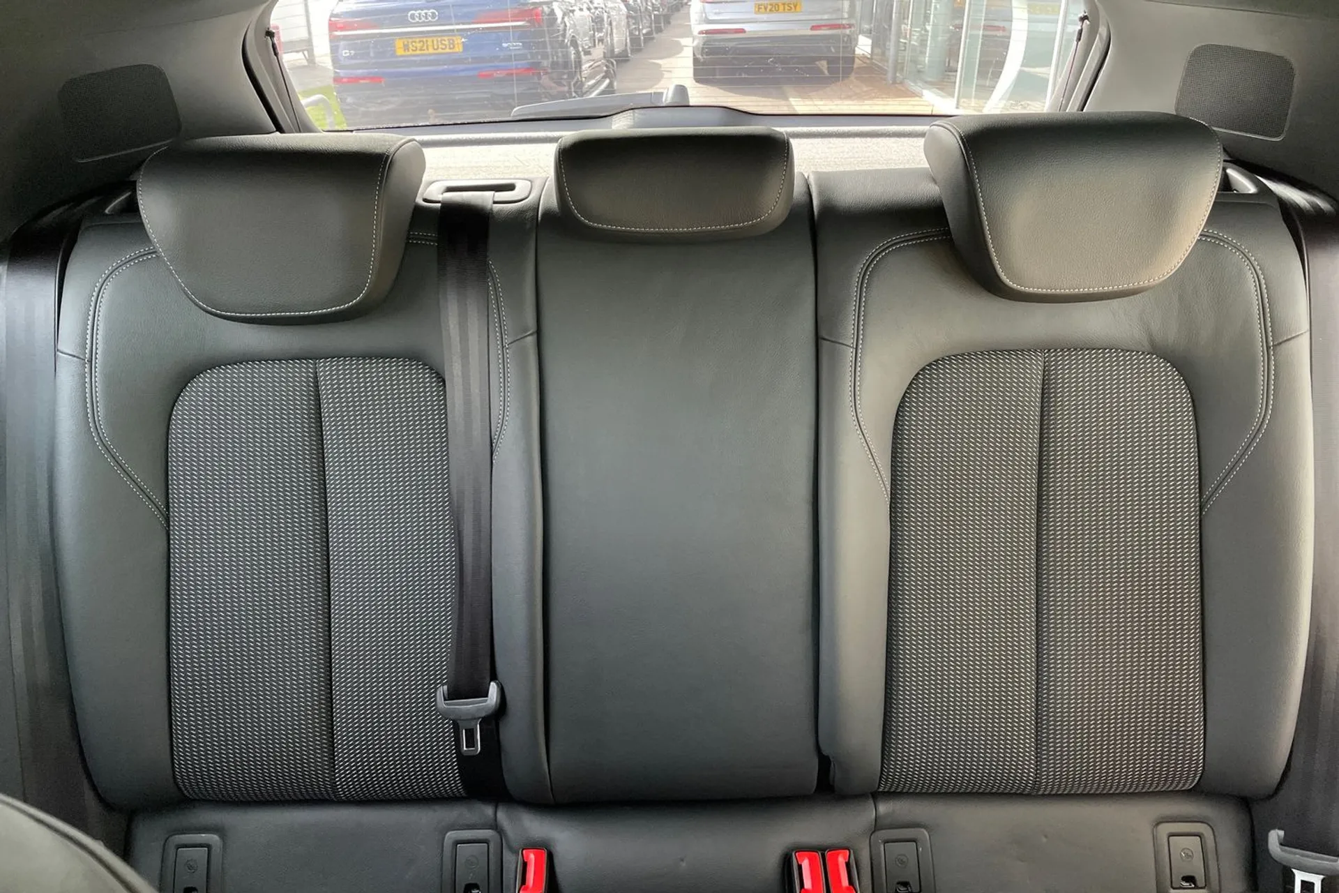 Audi Q2 thumbnail image number 30