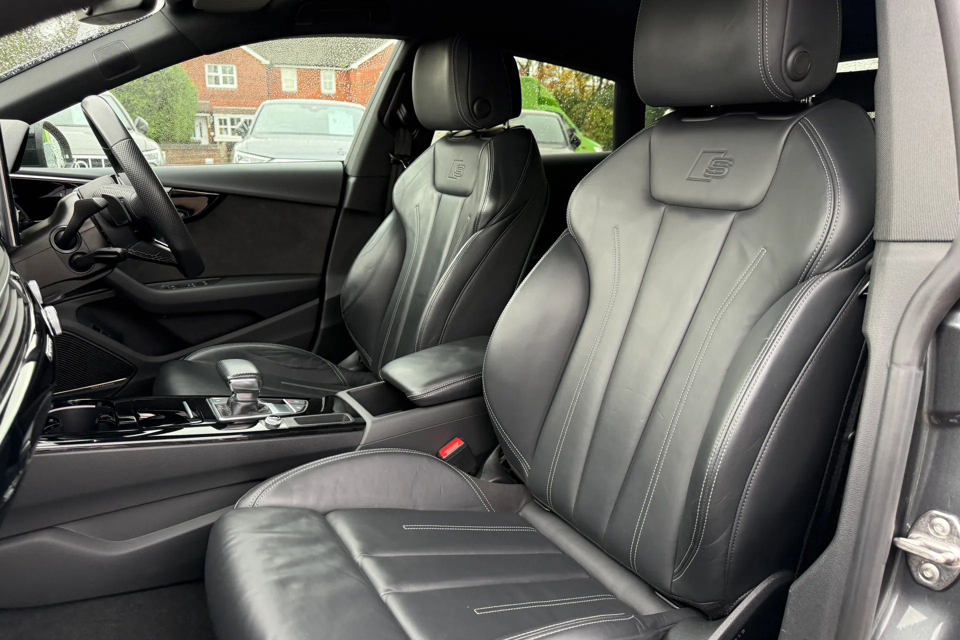 Audi A5 thumbnail image number 32