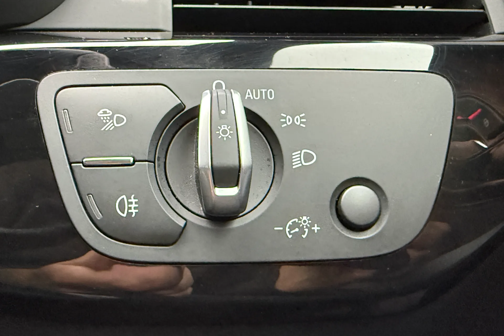 Audi A5 thumbnail image number 25