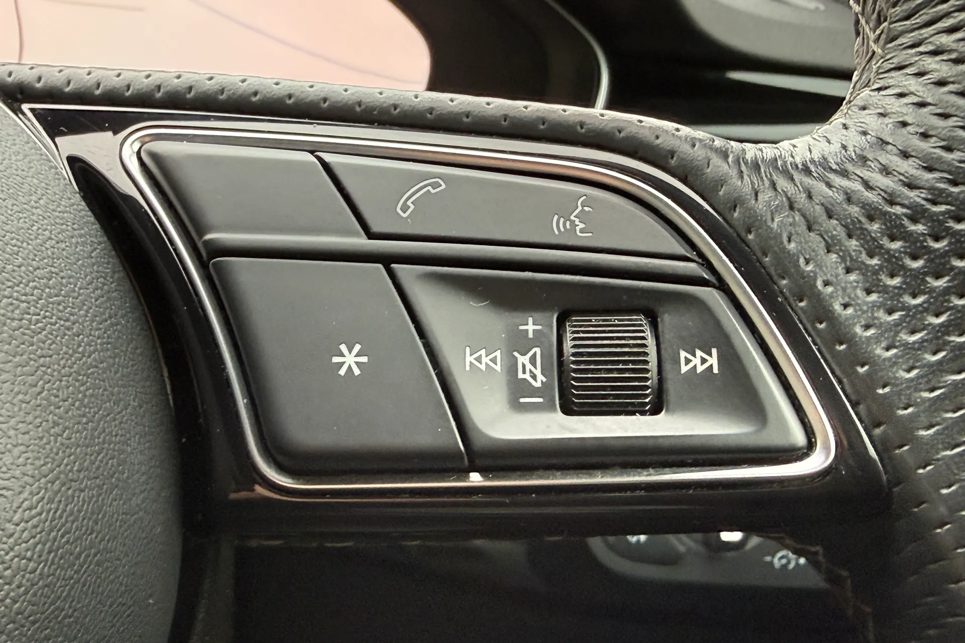 Audi A5 thumbnail image number 24