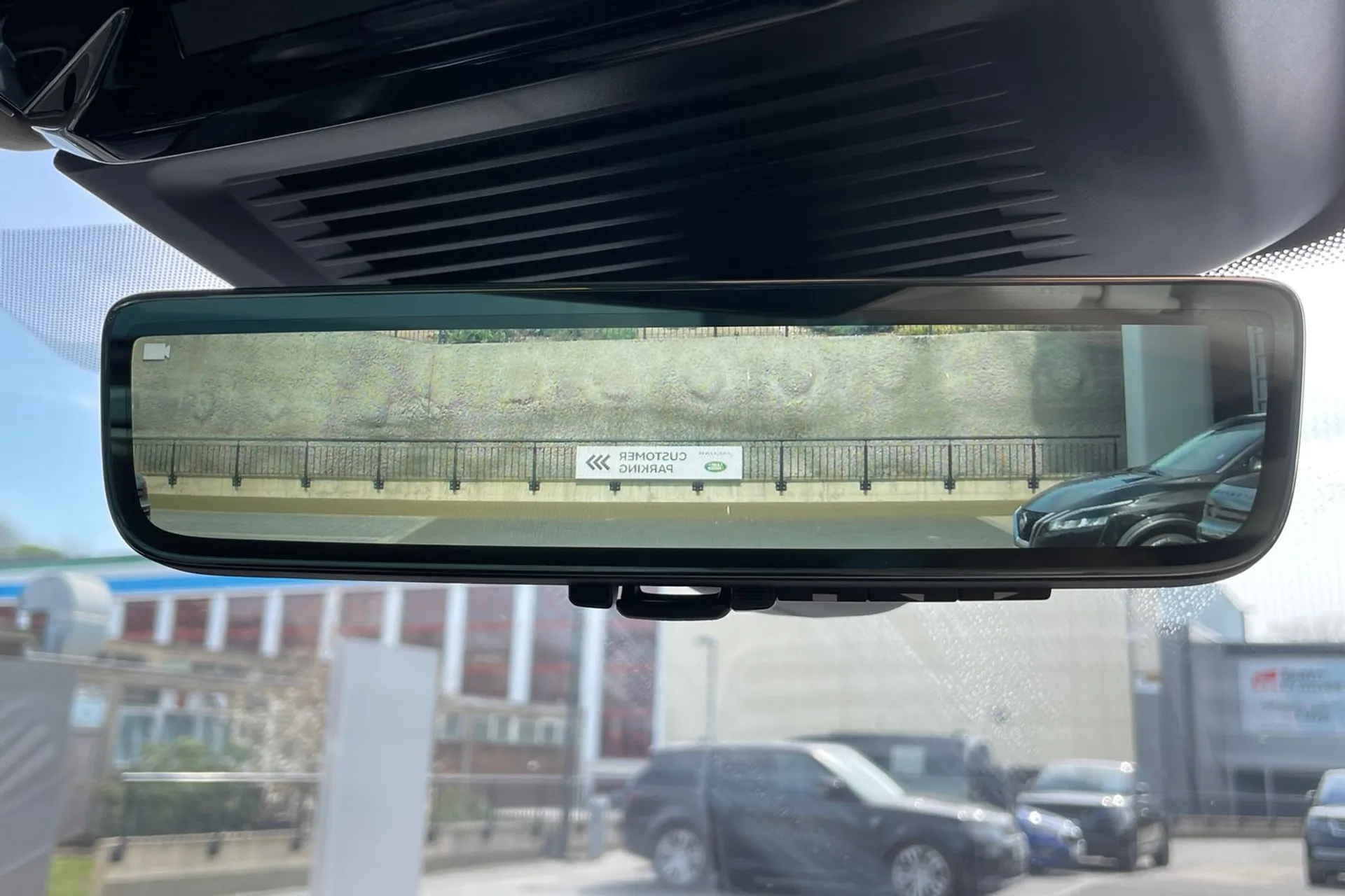 LAND ROVER RANGE ROVER thumbnail image number 9