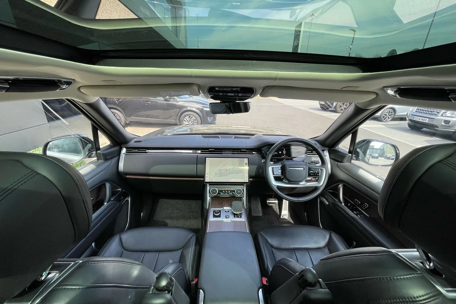 LAND ROVER RANGE ROVER thumbnail image number 4