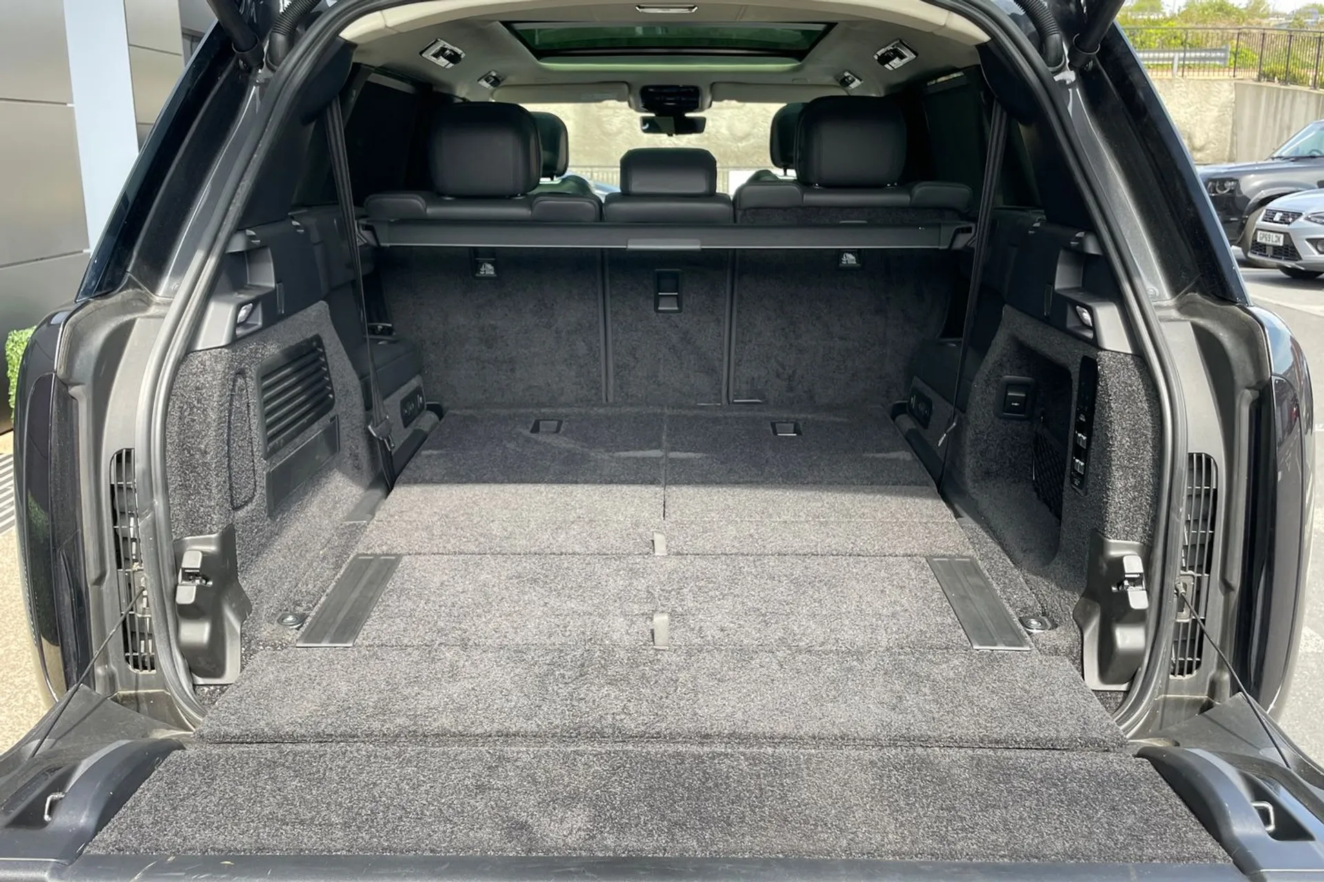 LAND ROVER RANGE ROVER thumbnail image number 45