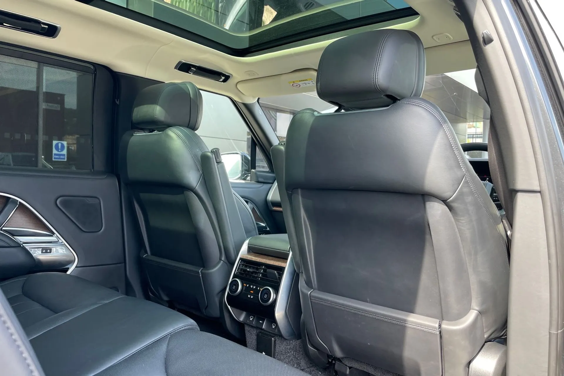 LAND ROVER RANGE ROVER thumbnail image number 48