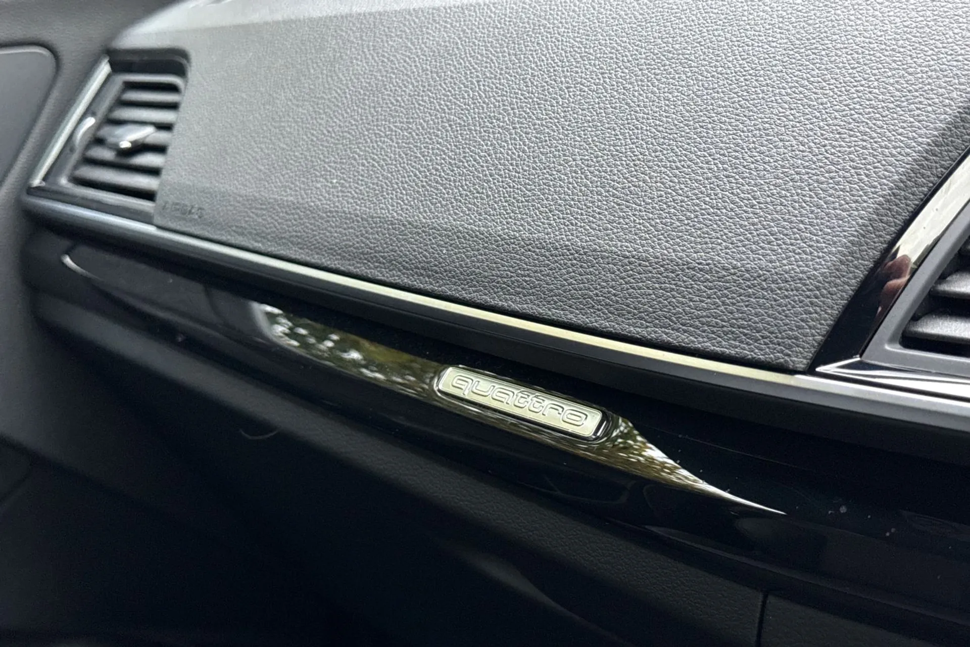 Audi Q5 thumbnail image number 39