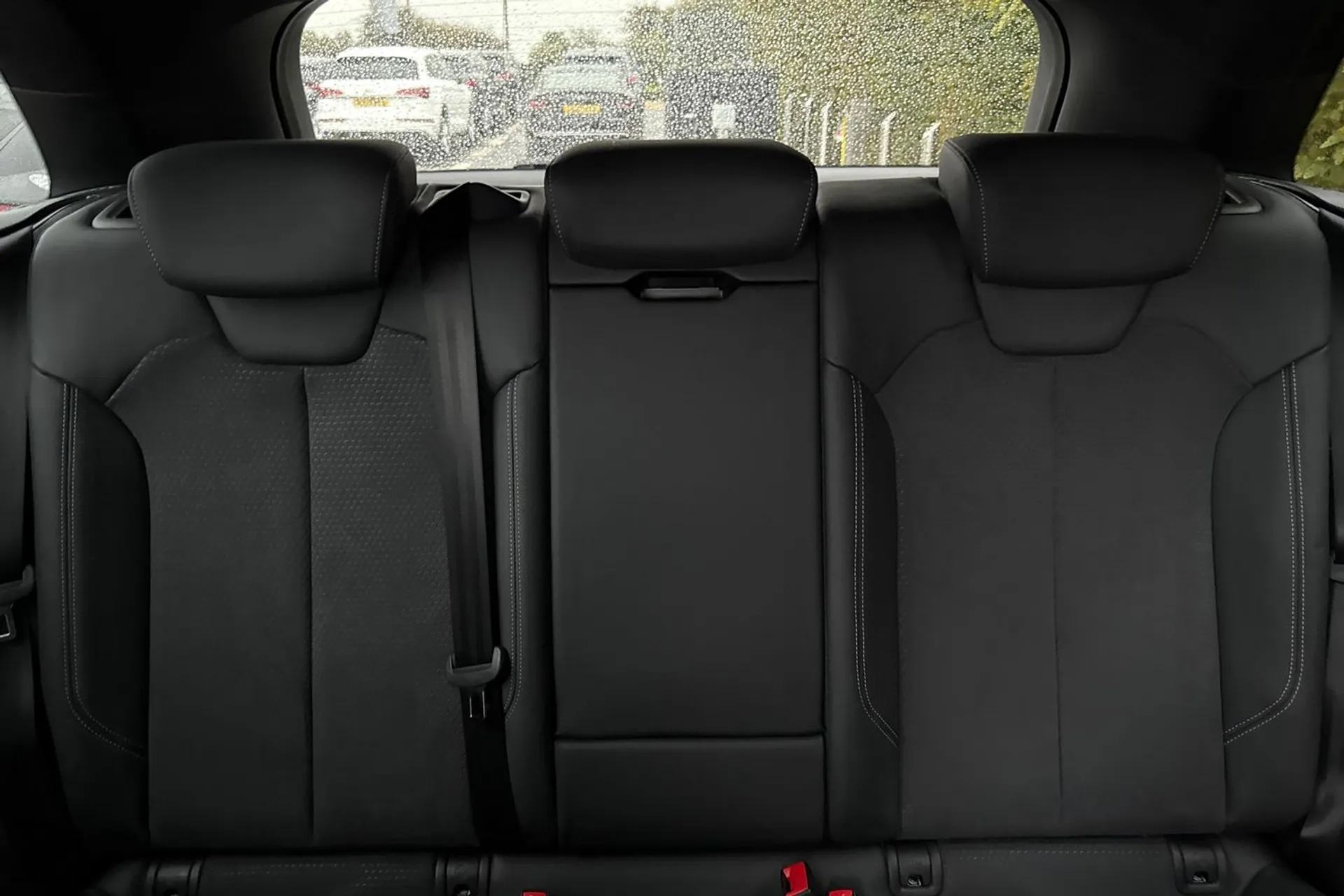 Audi Q5 thumbnail image number 34