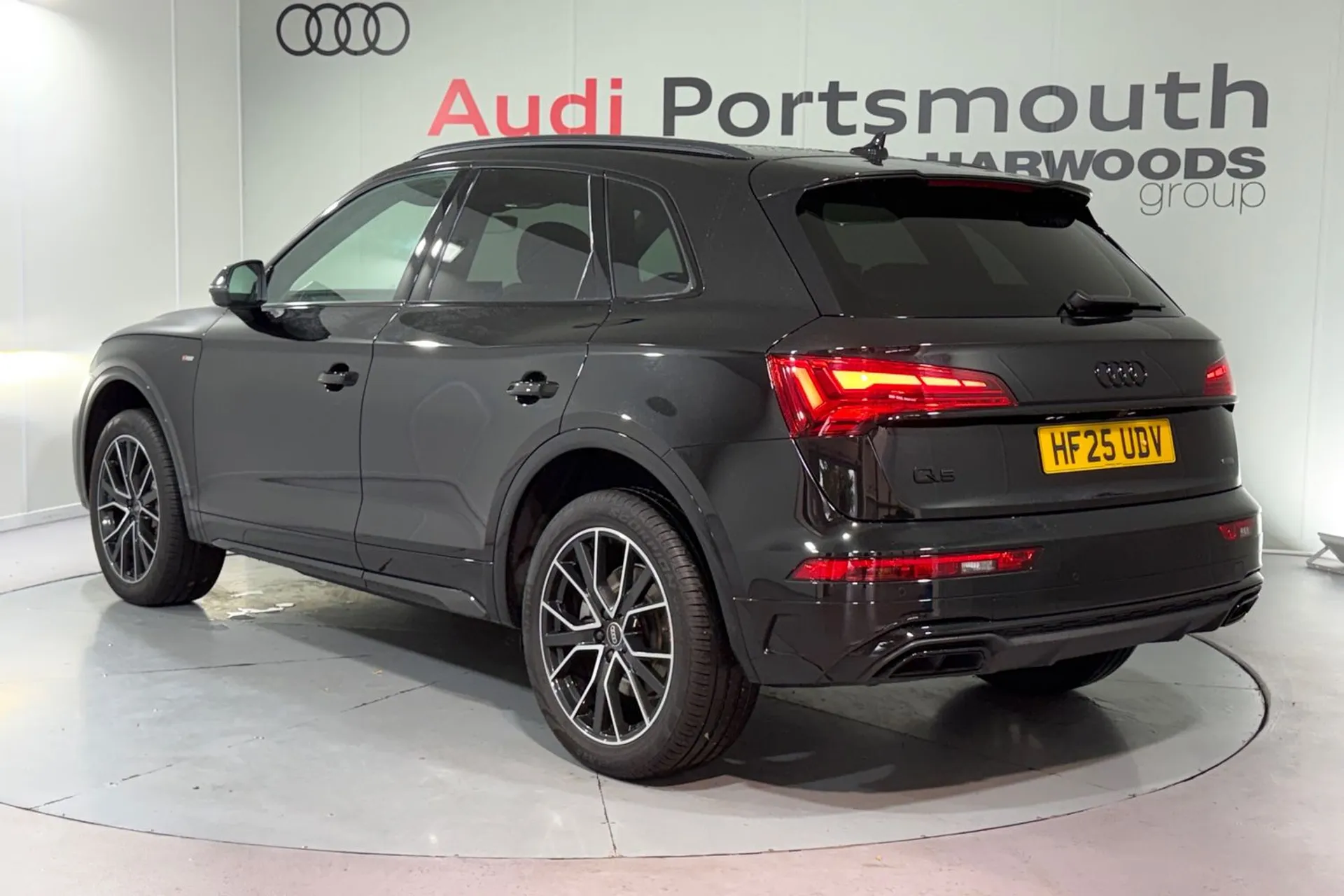 Audi Q5 thumbnail image number 10