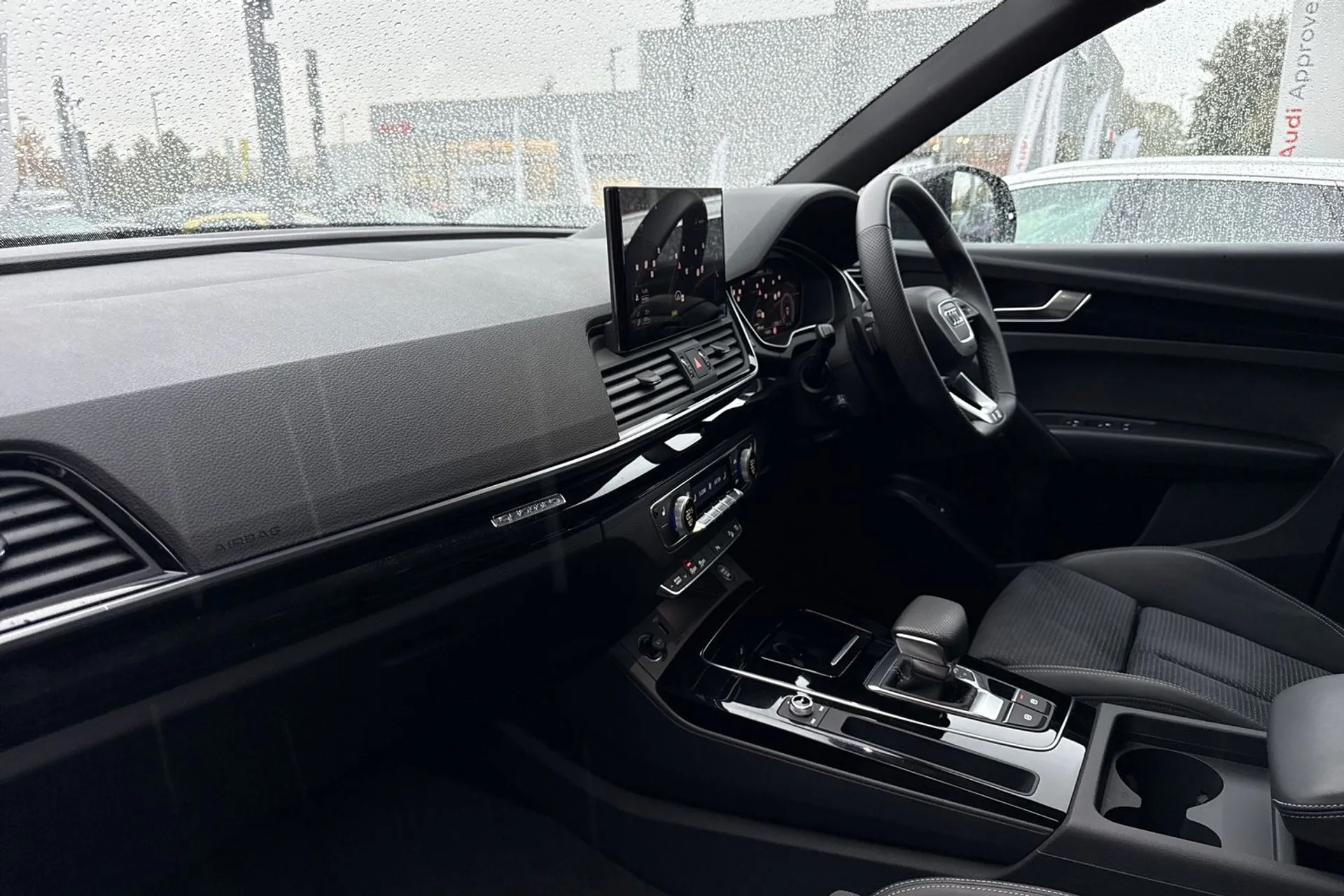 Audi Q5 thumbnail image number 28