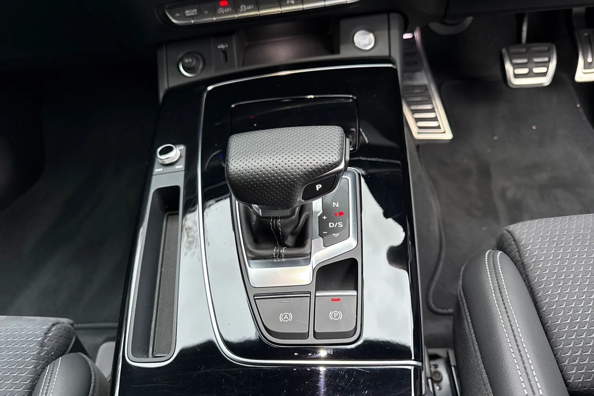 Audi Q5 thumbnail image number 42