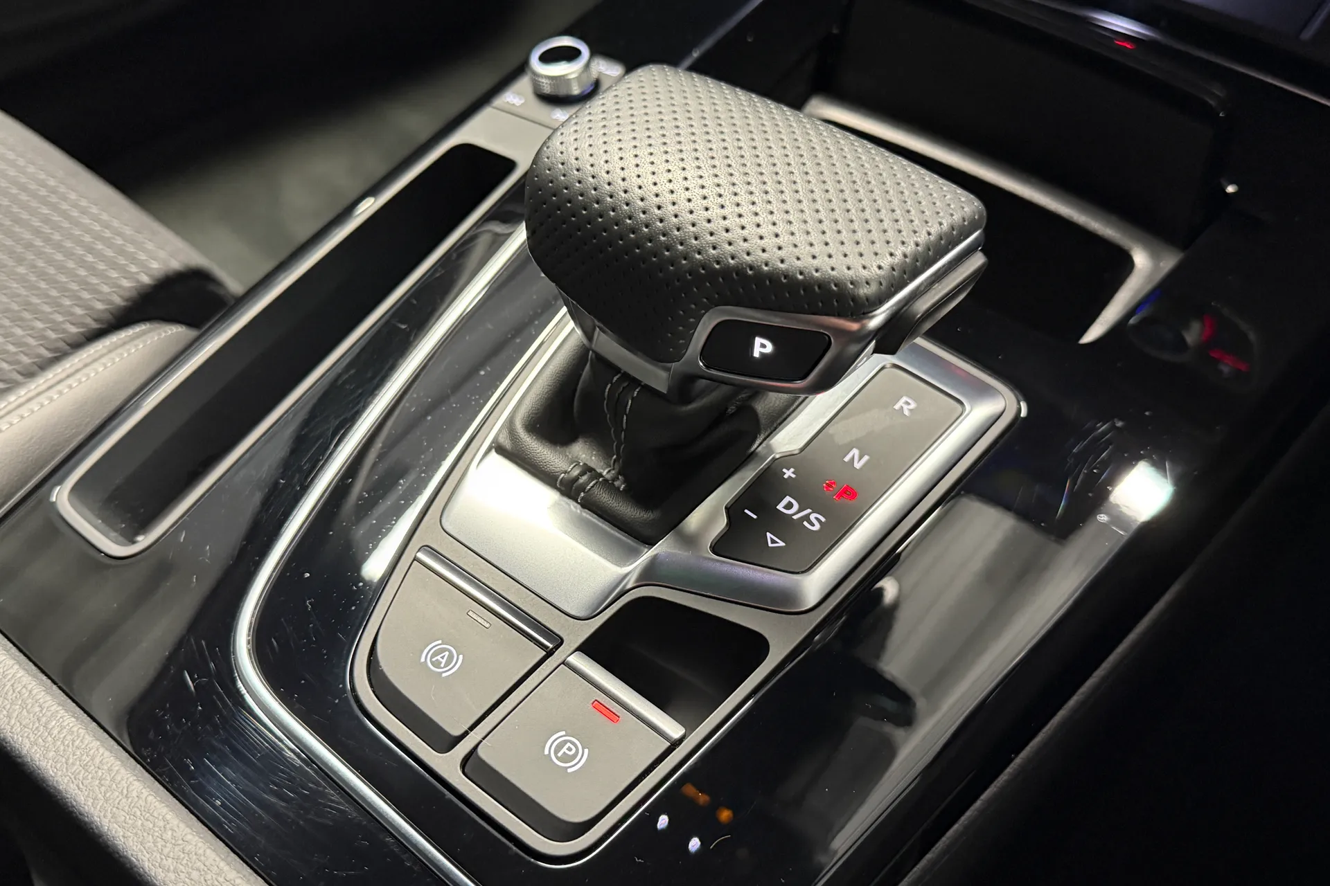 Audi Q5 thumbnail image number 17