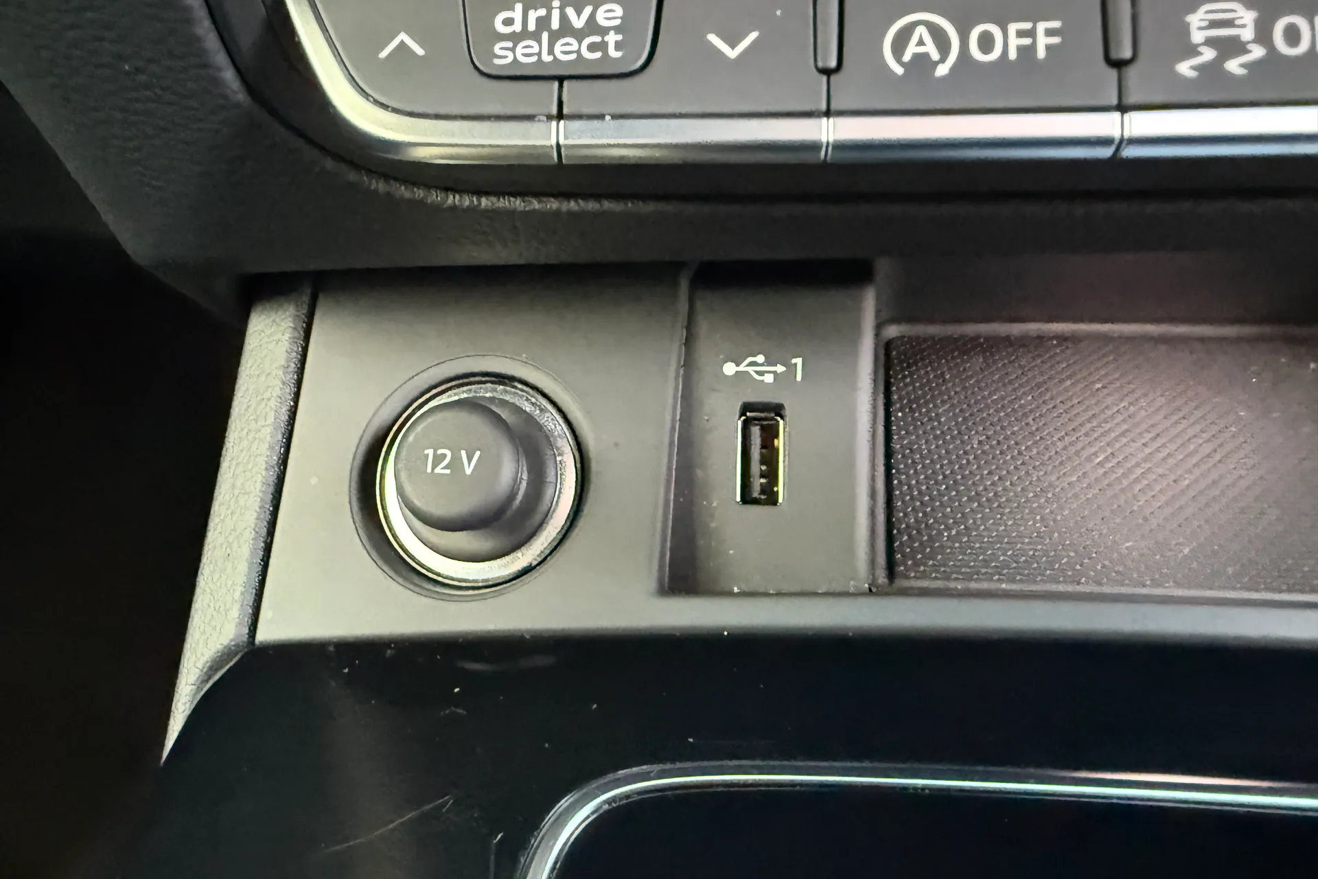 Audi Q5 thumbnail image number 36