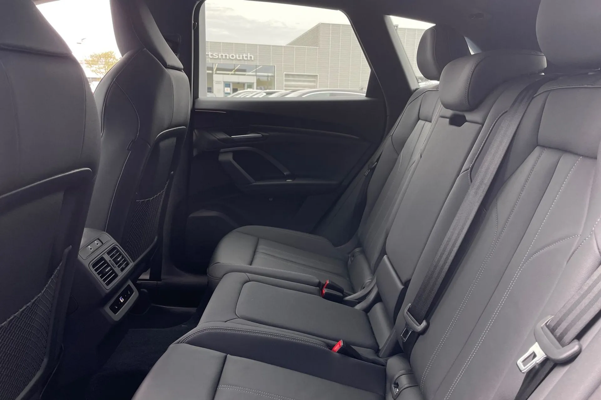Audi Q5 thumbnail image number 34