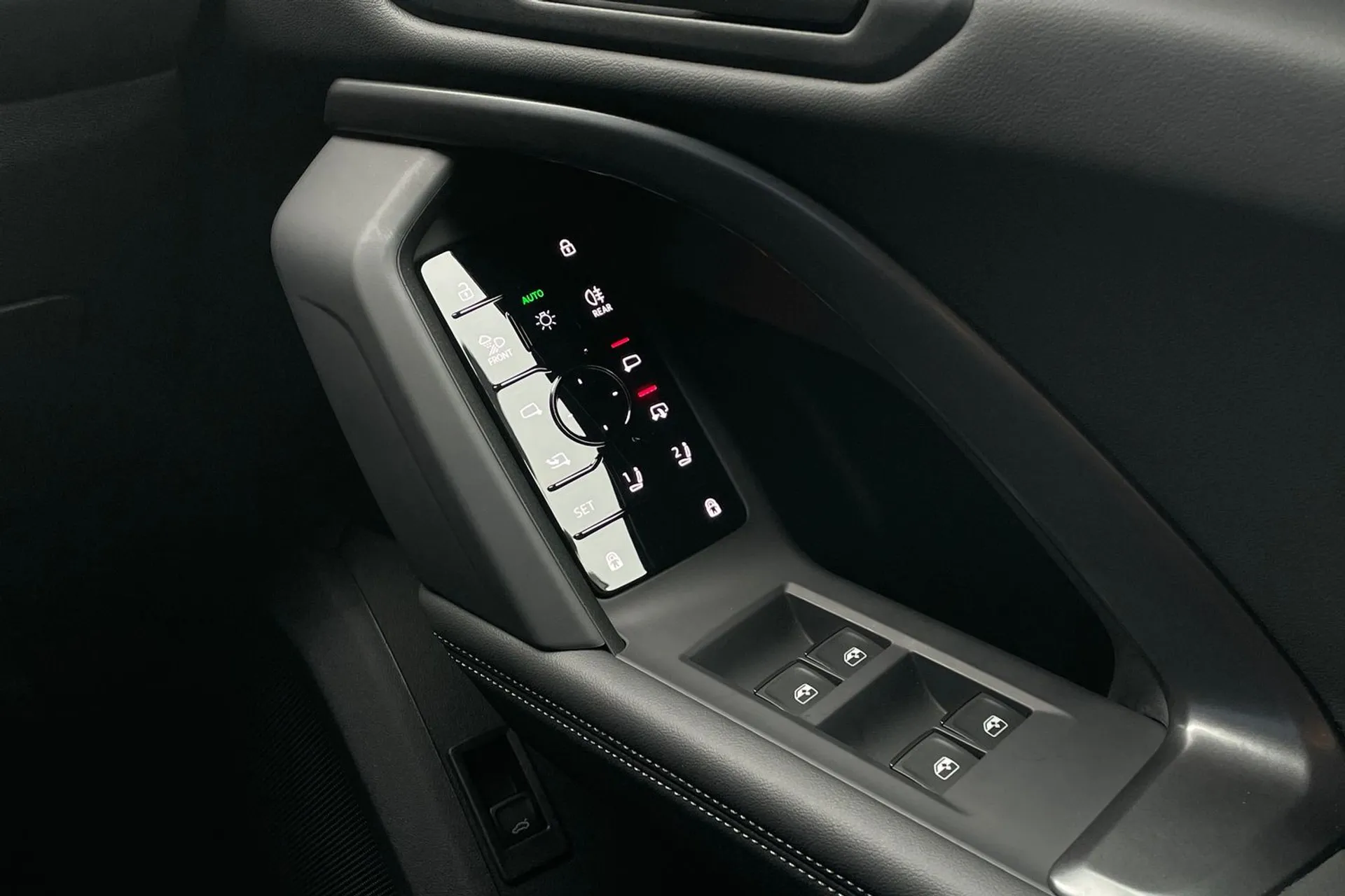 Audi Q5 thumbnail image number 42