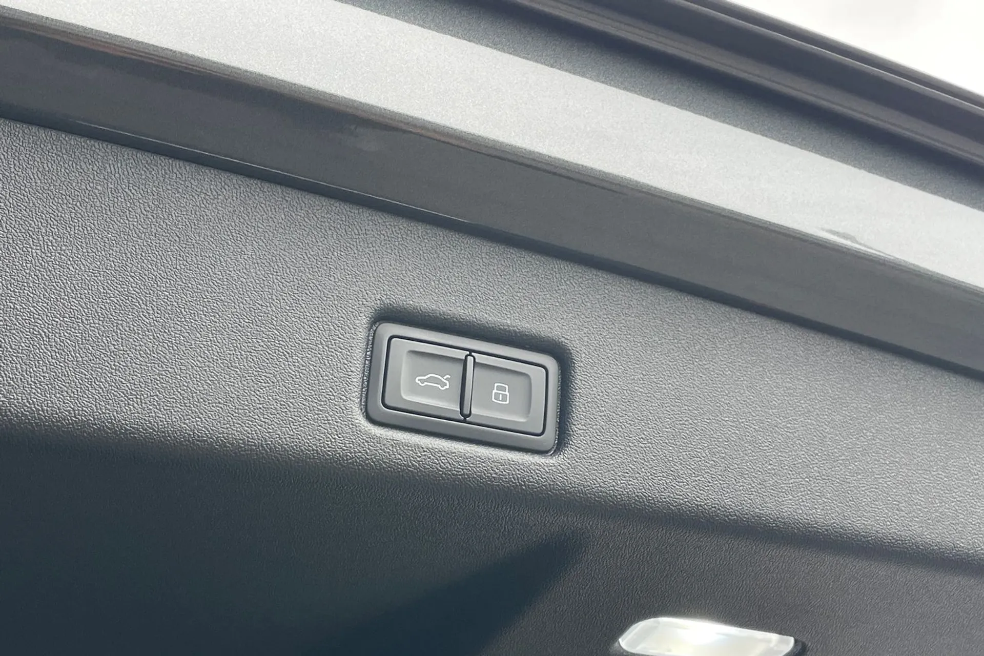 Audi Q5 thumbnail image number 22