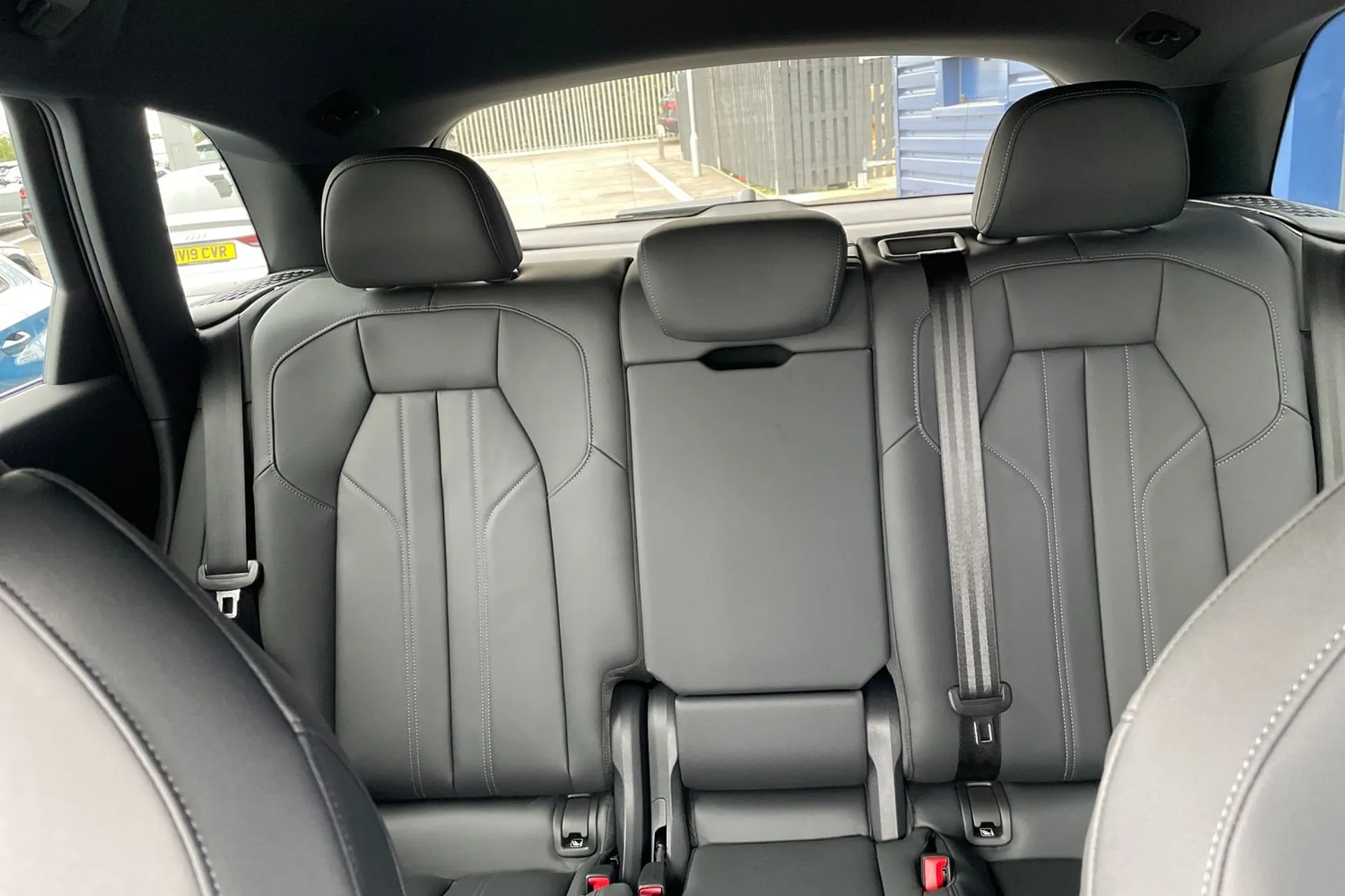 Audi Q5 thumbnail image number 35