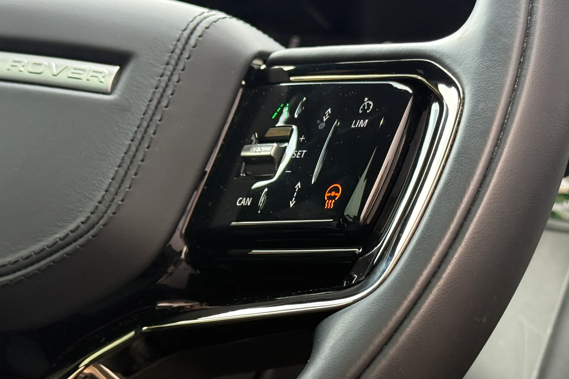 LAND ROVER RANGE ROVER VELAR thumbnail image number 50