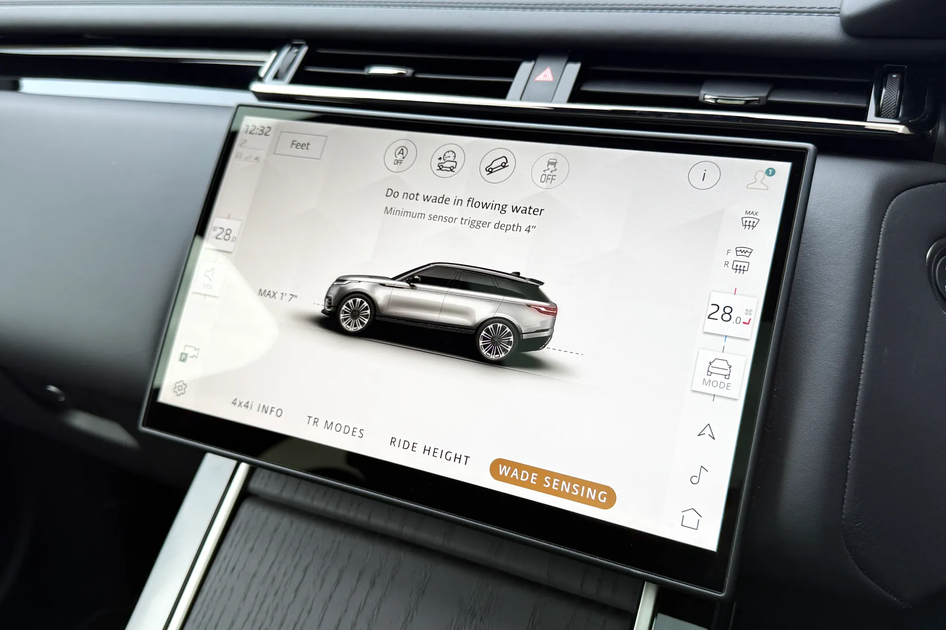 LAND ROVER RANGE ROVER VELAR thumbnail image number 58