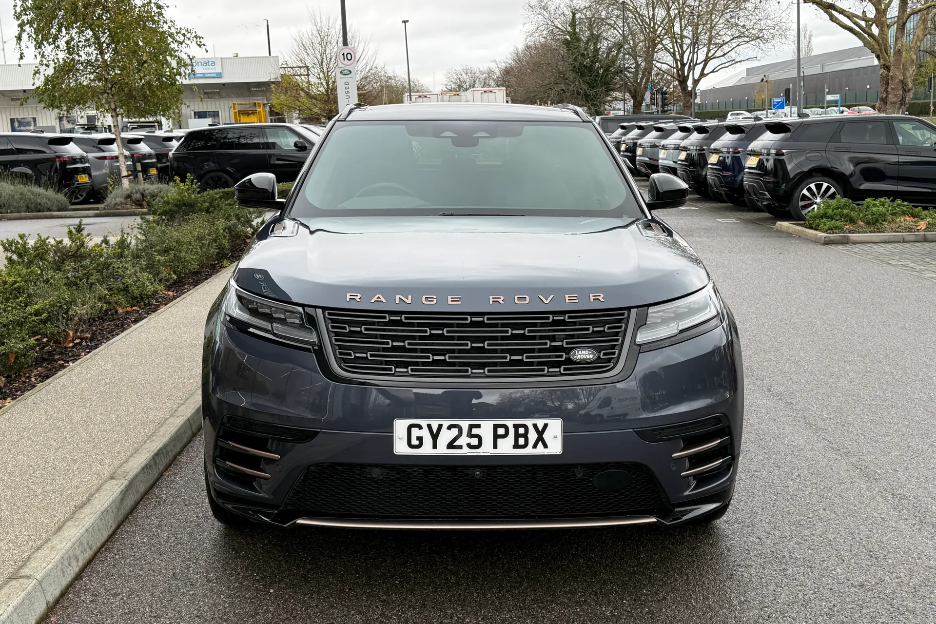 LAND ROVER RANGE ROVER VELAR thumbnail image number 17