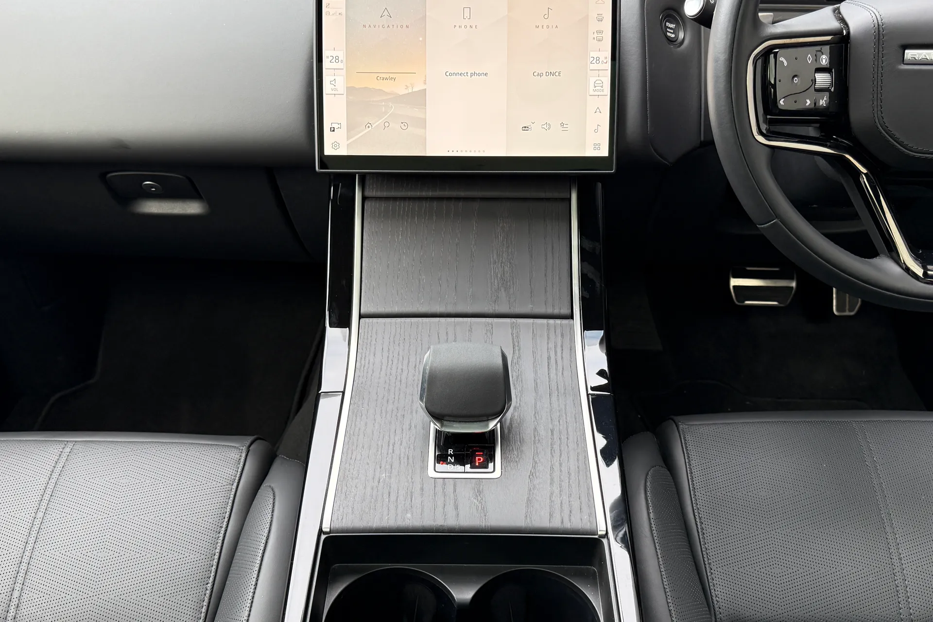 LAND ROVER RANGE ROVER VELAR thumbnail image number 26