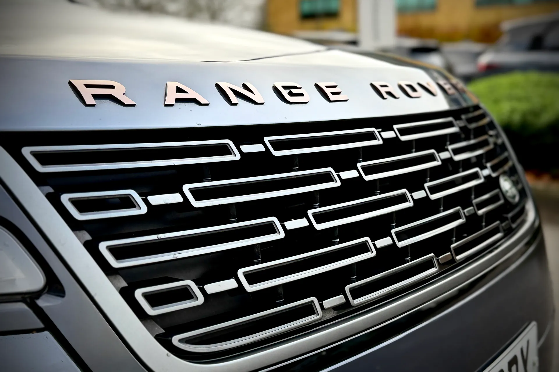 LAND ROVER RANGE ROVER VELAR thumbnail image number 18