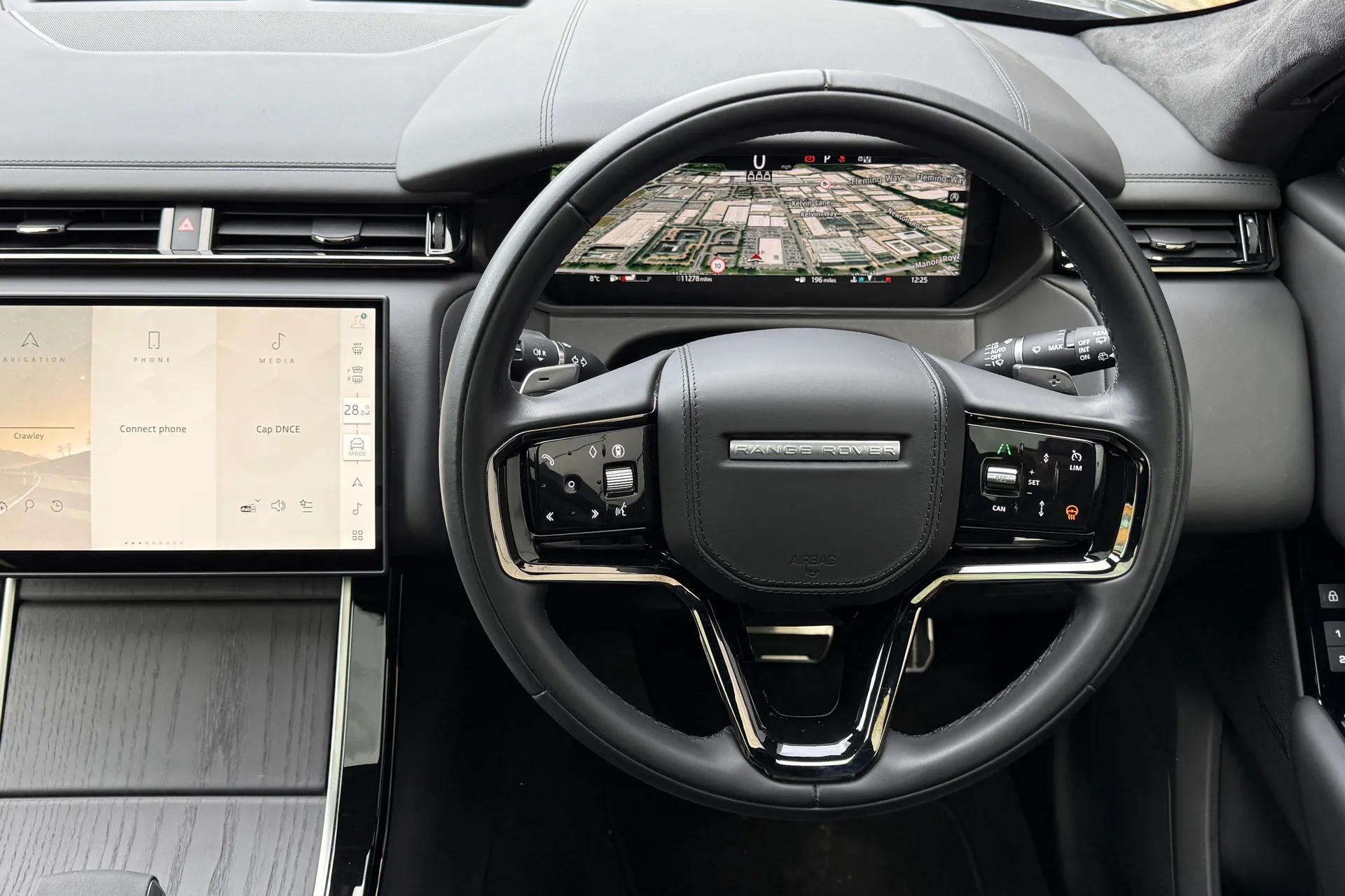 LAND ROVER RANGE ROVER VELAR thumbnail image number 27