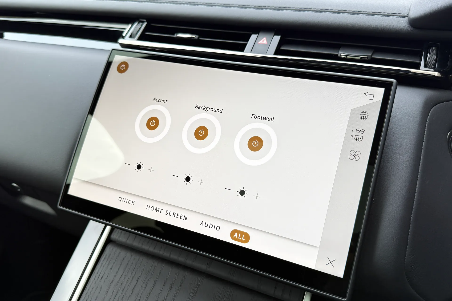 LAND ROVER RANGE ROVER VELAR thumbnail image number 59