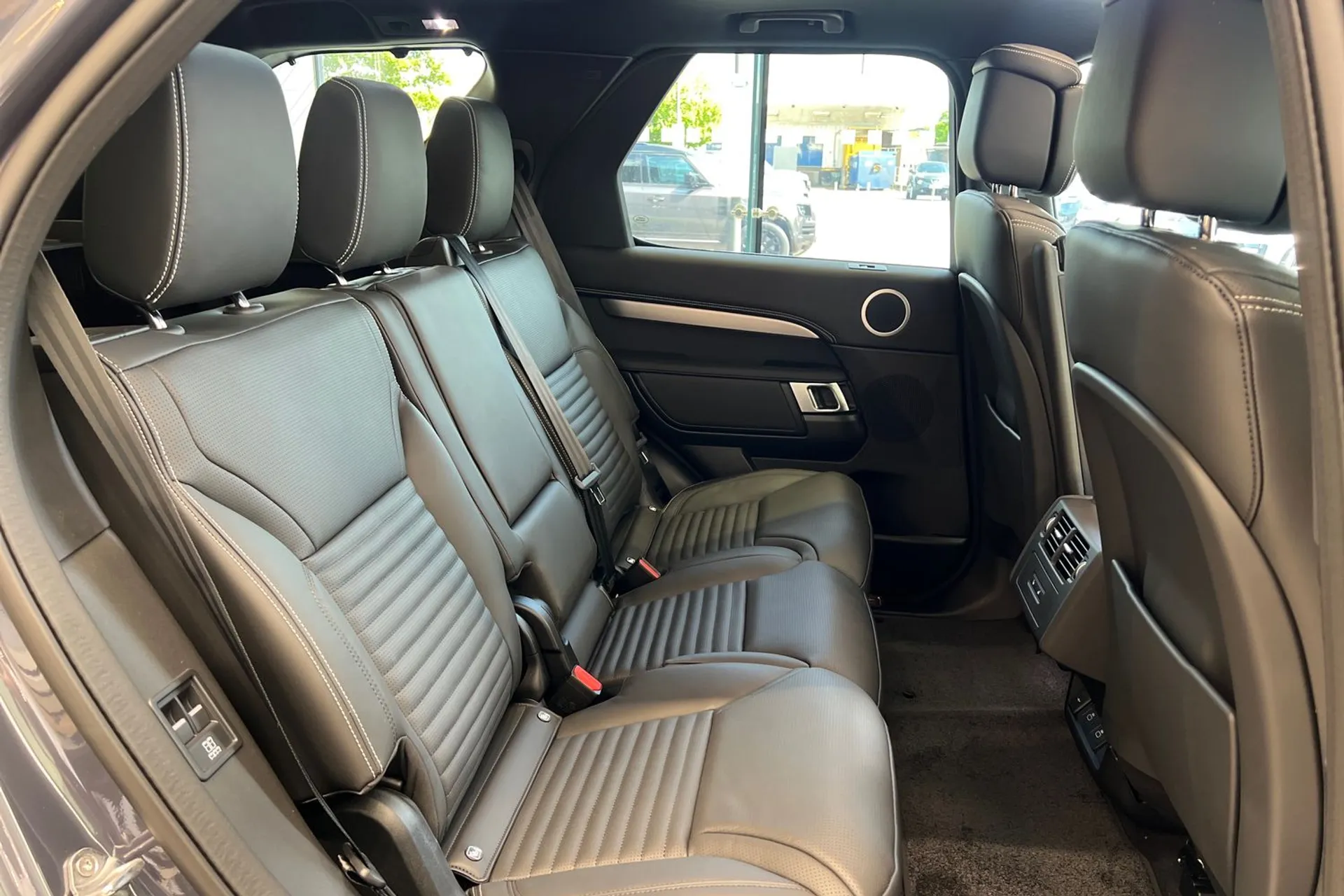 LAND ROVER DISCOVERY thumbnail image number 31