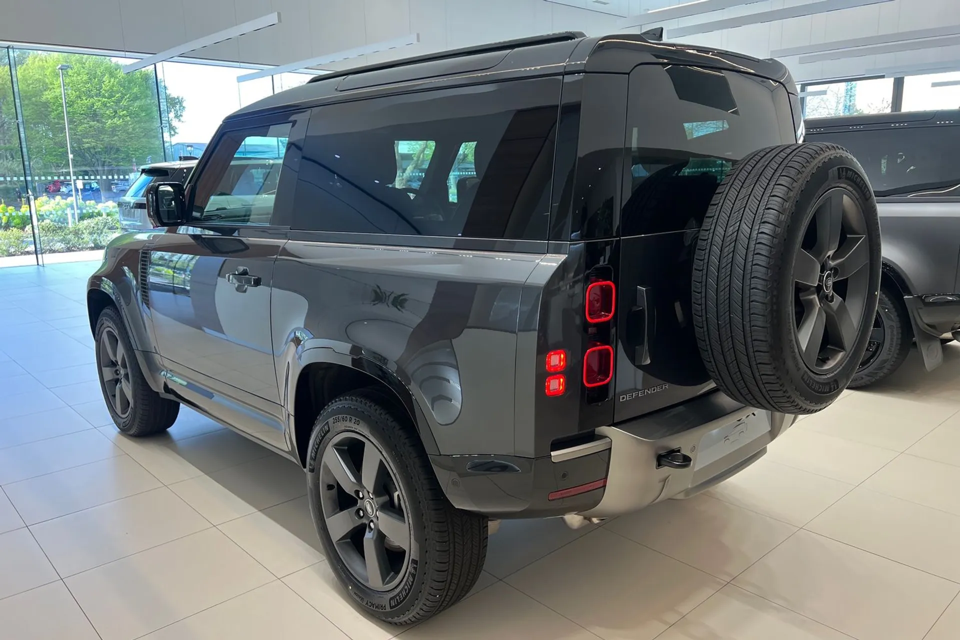 LAND ROVER Defender 90 thumbnail image number 11