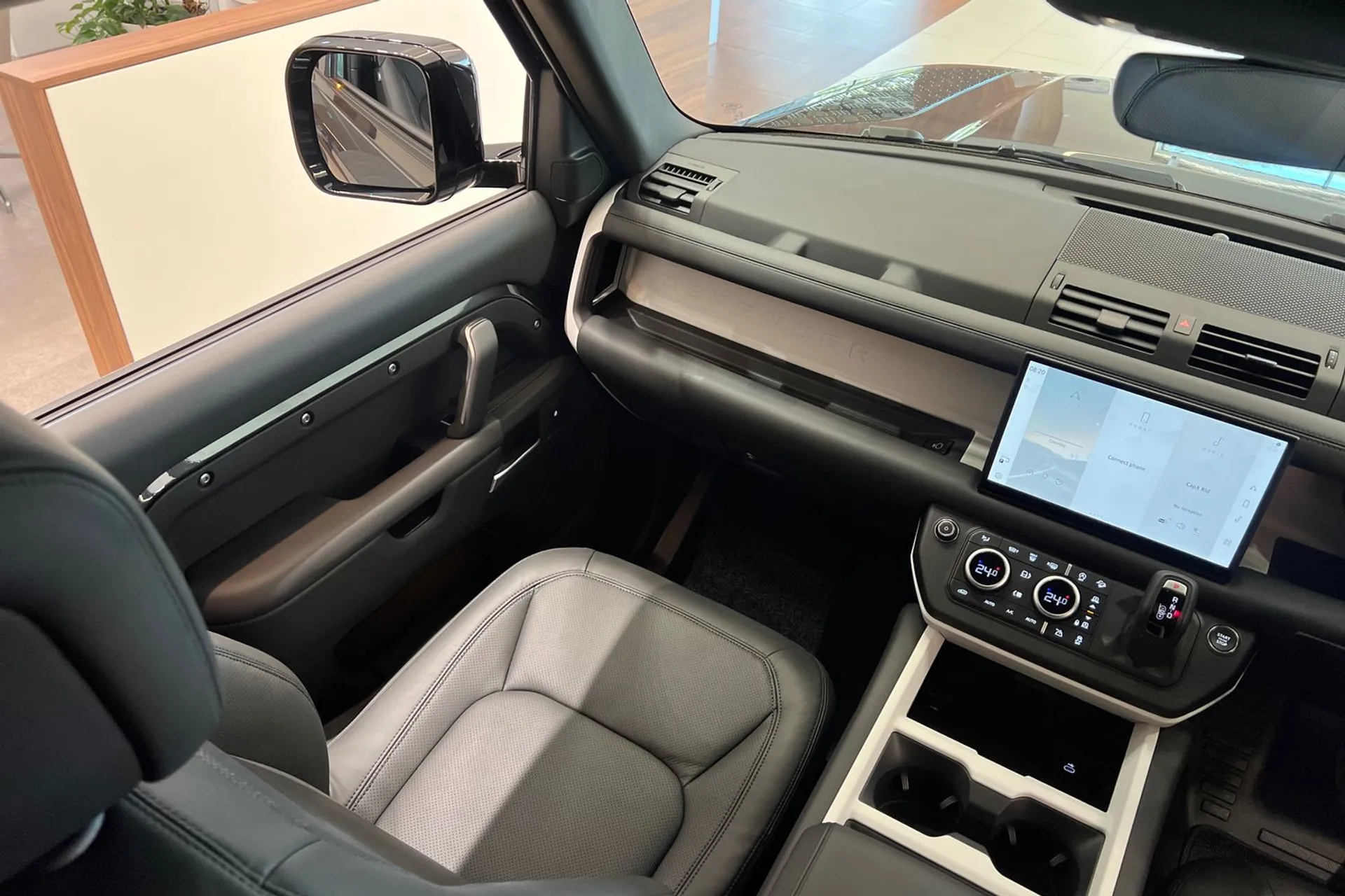 LAND ROVER Defender 90 thumbnail image number 15