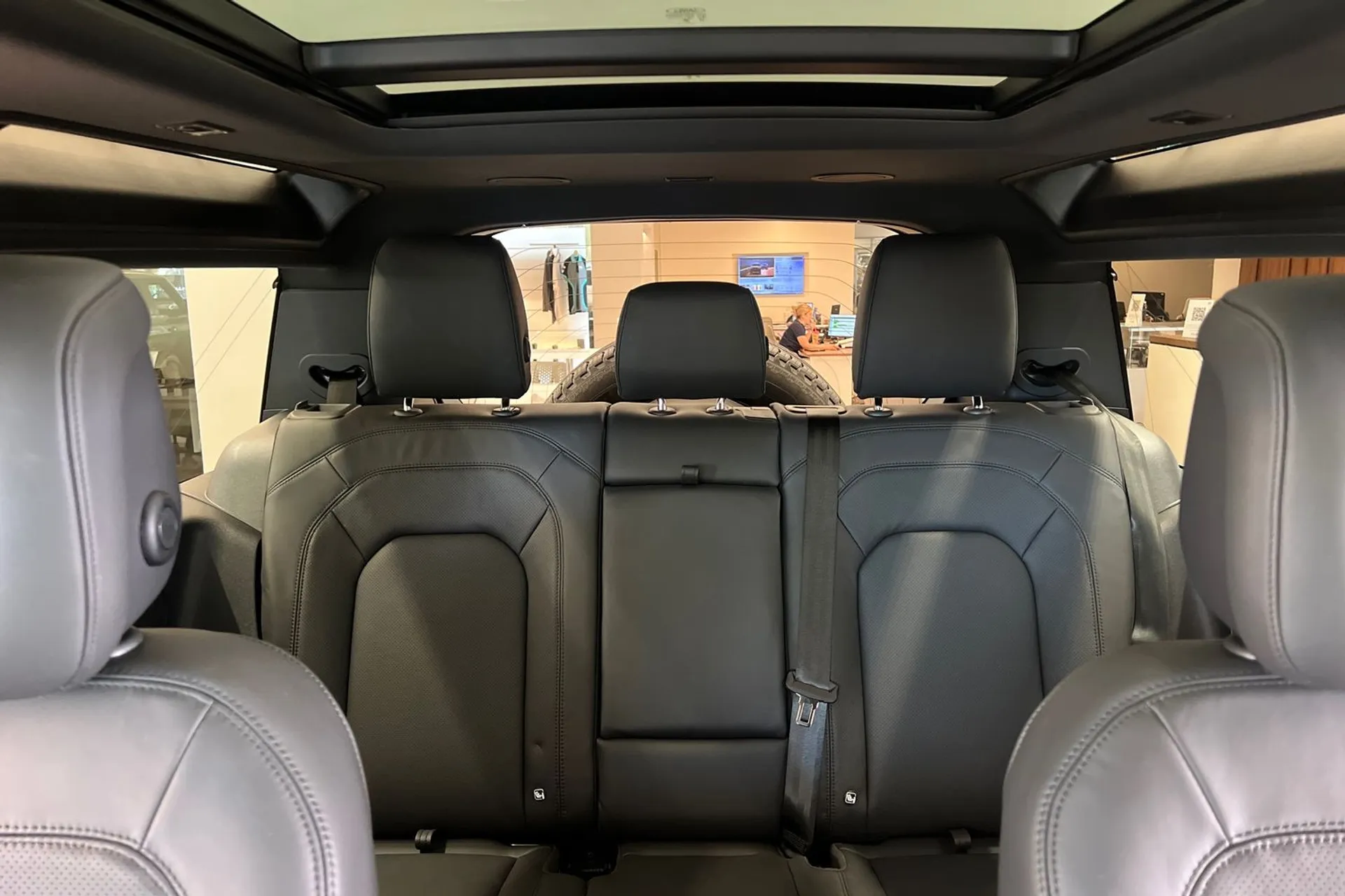 LAND ROVER Defender 90 thumbnail image number 19