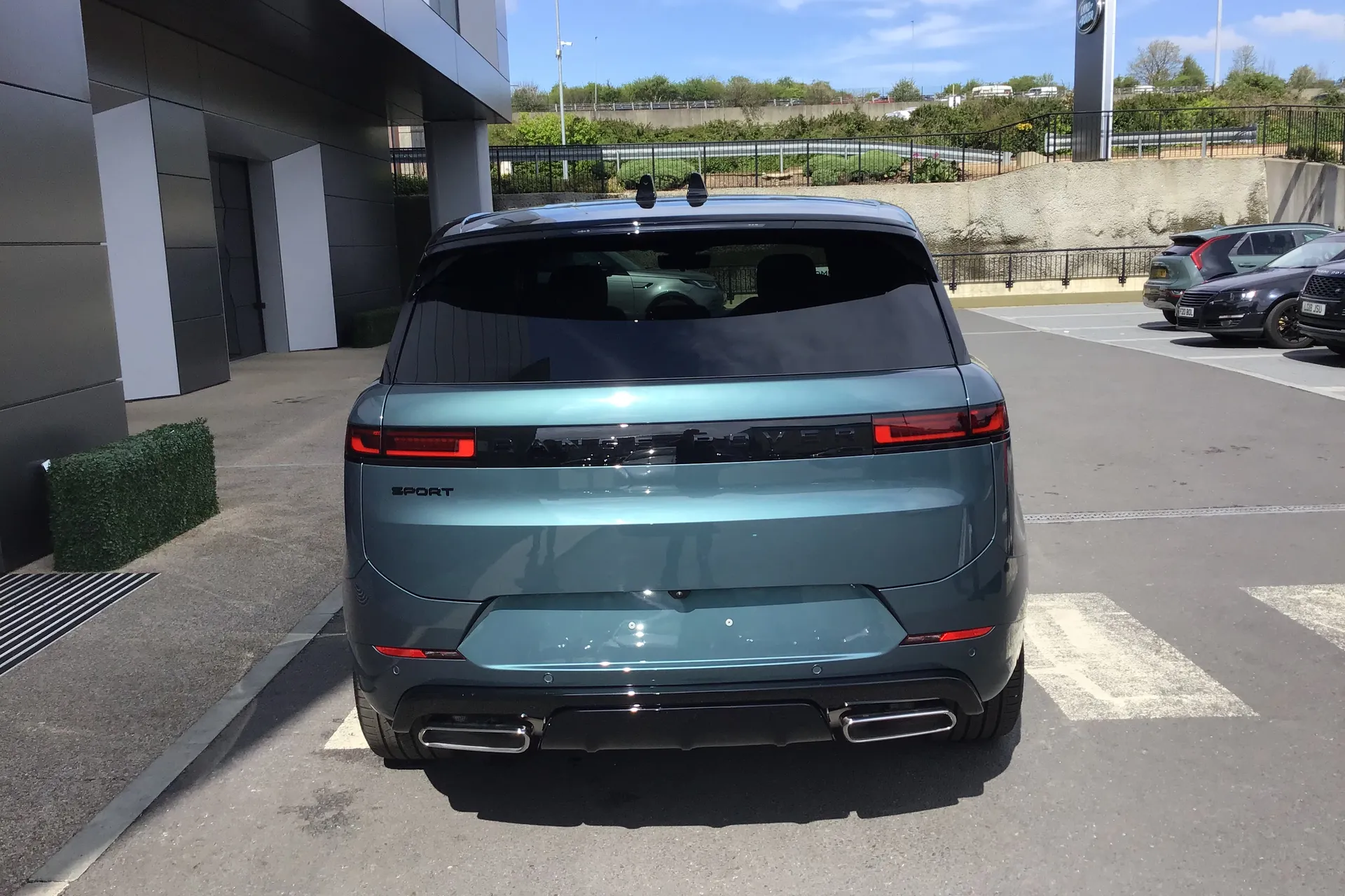 LAND ROVER RANGE ROVER SPORT thumbnail image number 3