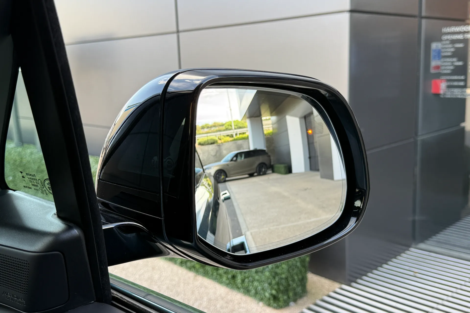 LAND ROVER RANGE ROVER SPORT thumbnail image number 8