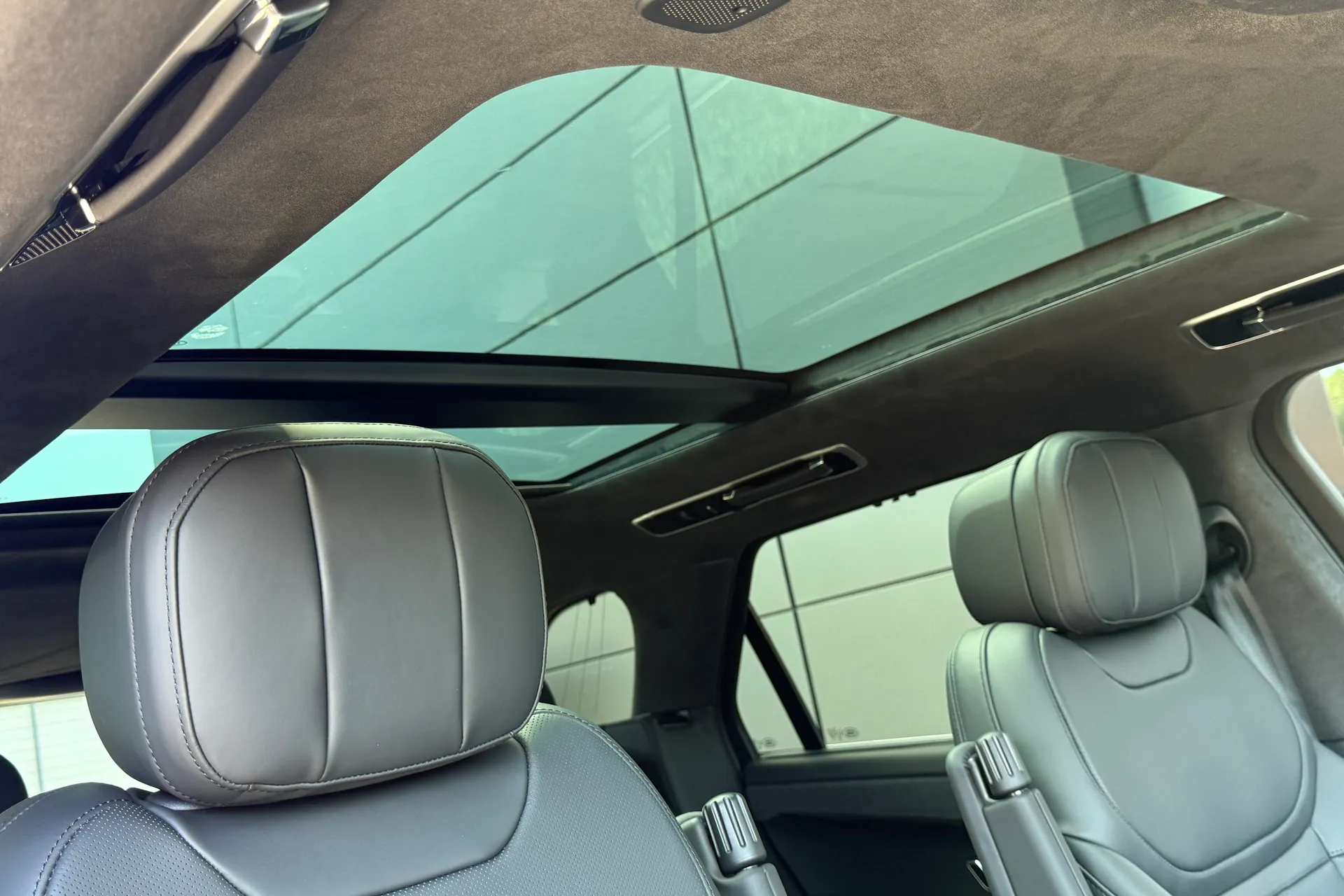 LAND ROVER RANGE ROVER SPORT thumbnail image number 13