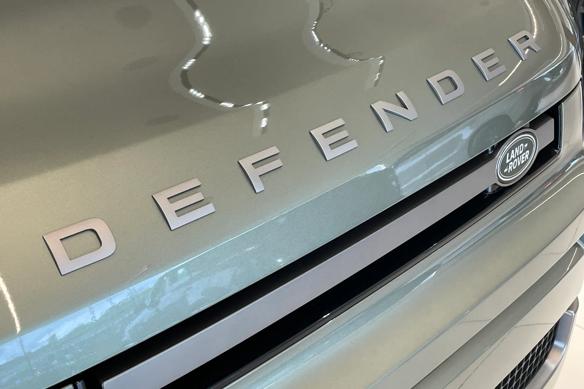 LAND ROVER Defender 110 thumbnail image number 6