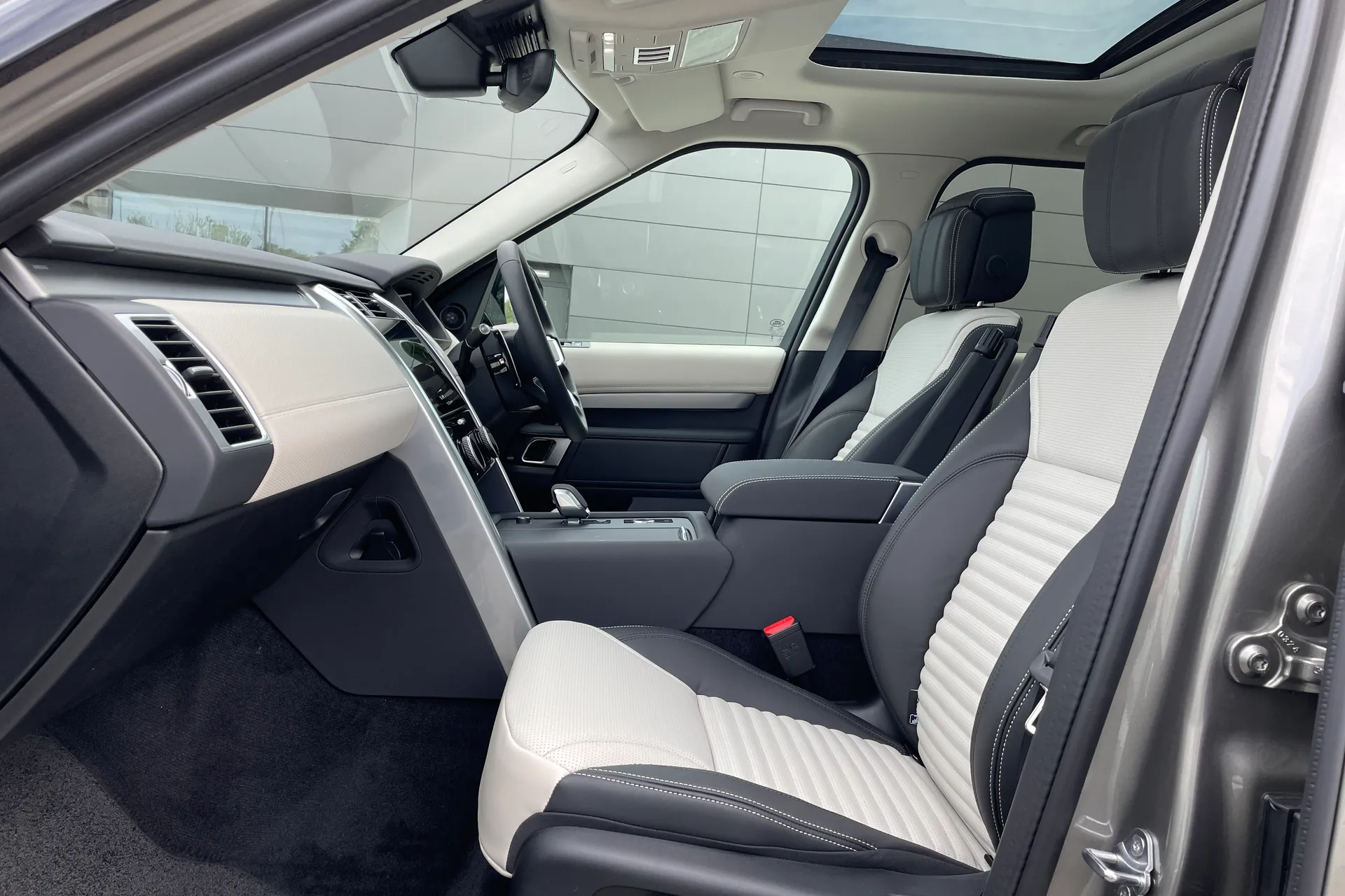 LAND ROVER DISCOVERY thumbnail image number 28