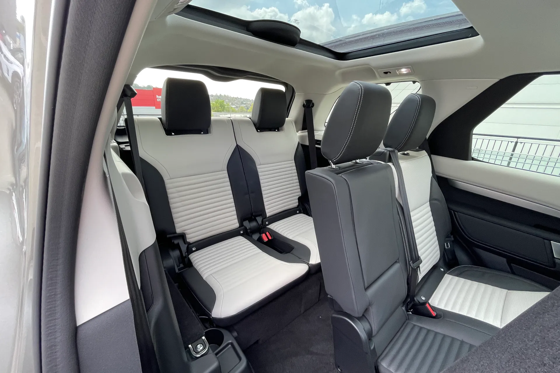 LAND ROVER DISCOVERY thumbnail image number 26