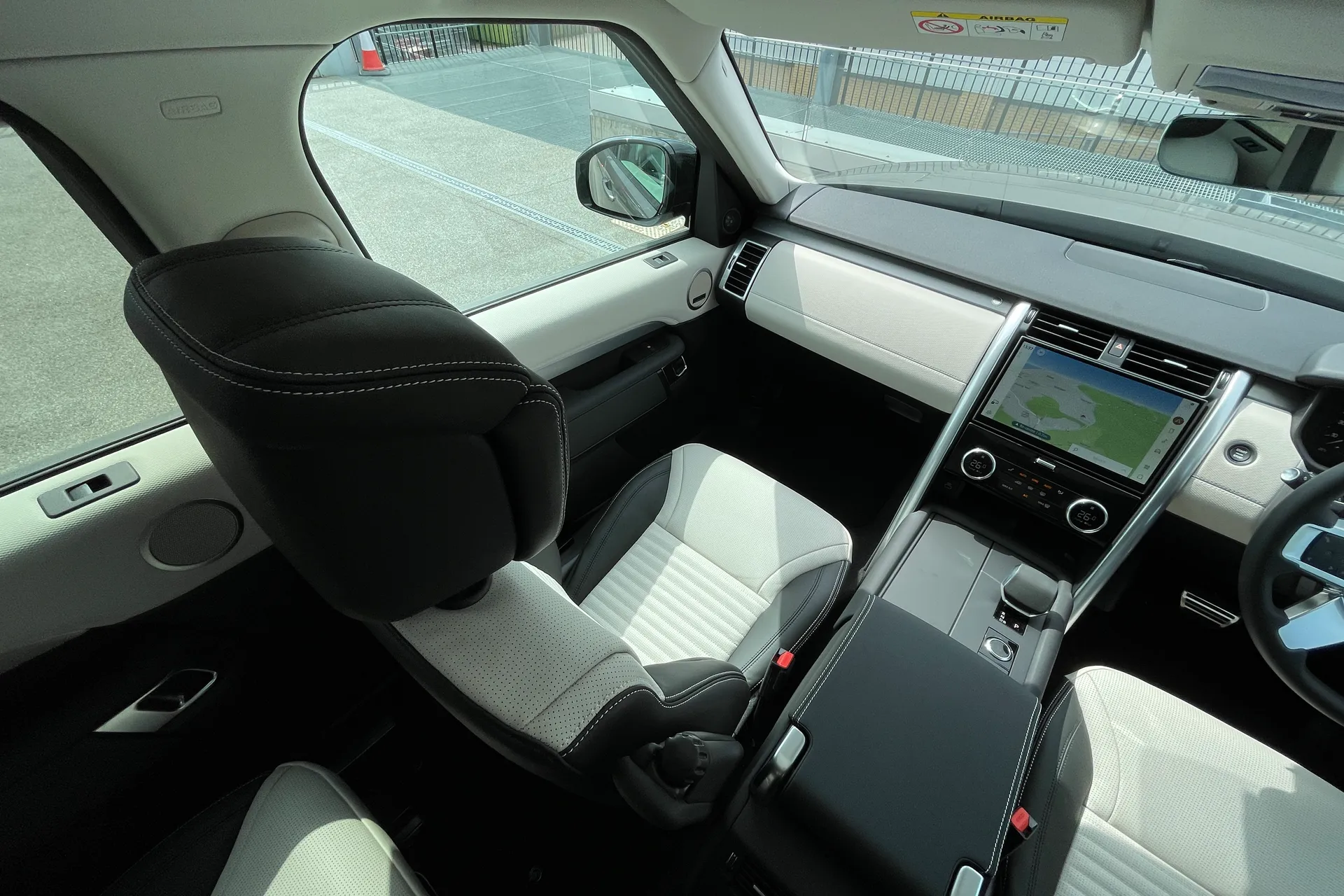 LAND ROVER DISCOVERY thumbnail image number 34