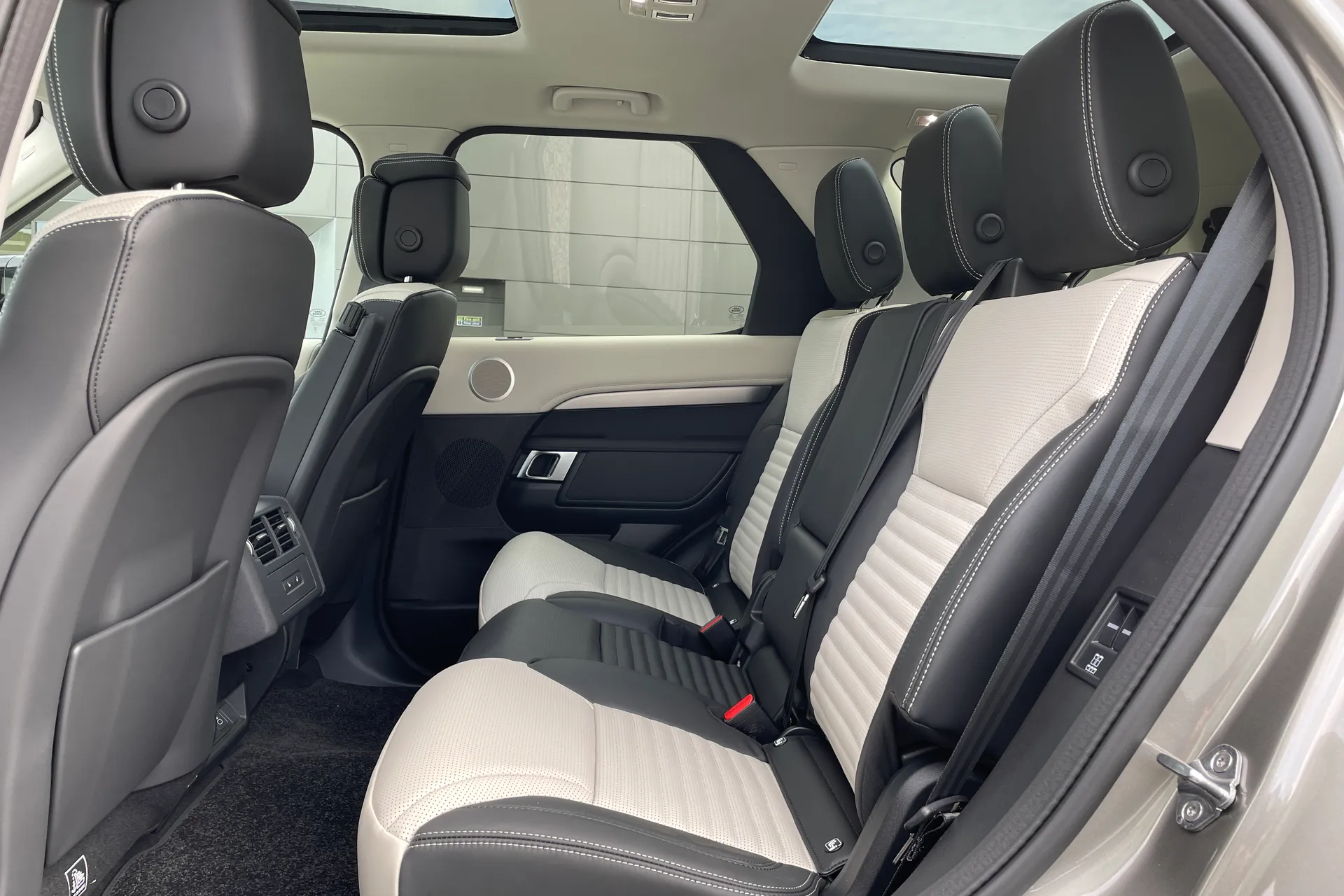 LAND ROVER DISCOVERY thumbnail image number 27