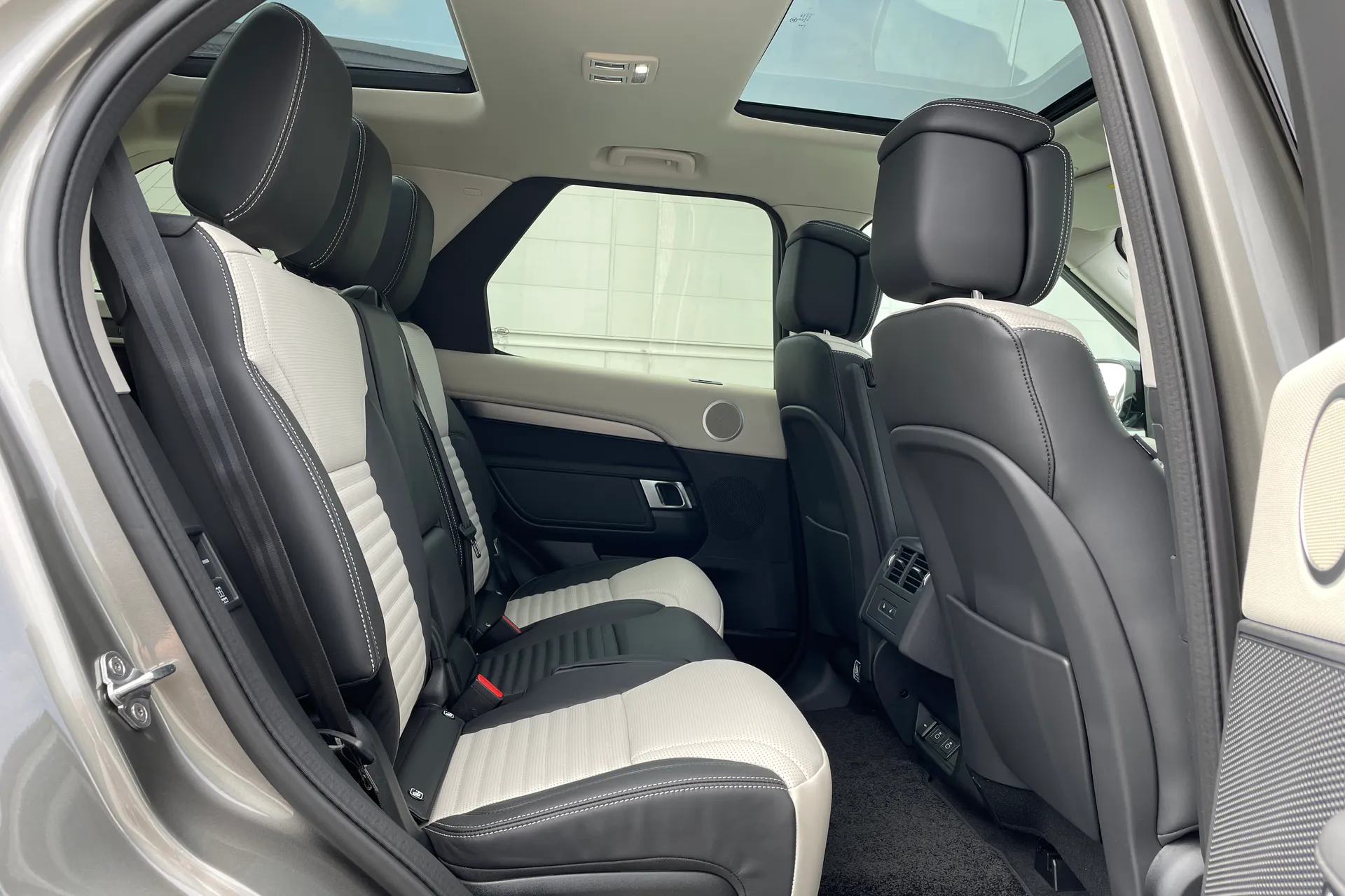 LAND ROVER DISCOVERY thumbnail image number 13