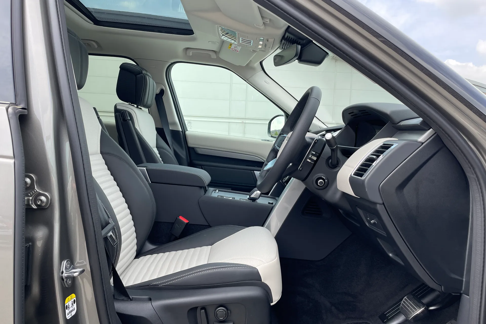 LAND ROVER DISCOVERY thumbnail image number 18