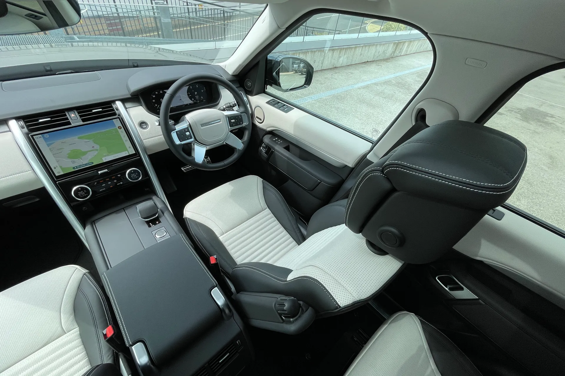 LAND ROVER DISCOVERY thumbnail image number 31