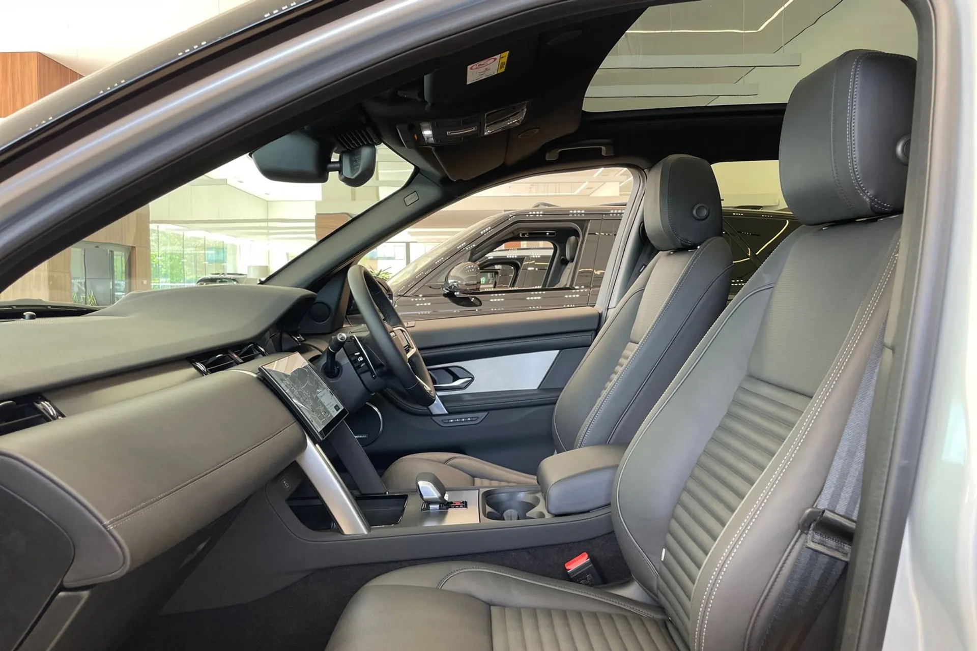 LAND ROVER DISCOVERY SPORT thumbnail image number 45