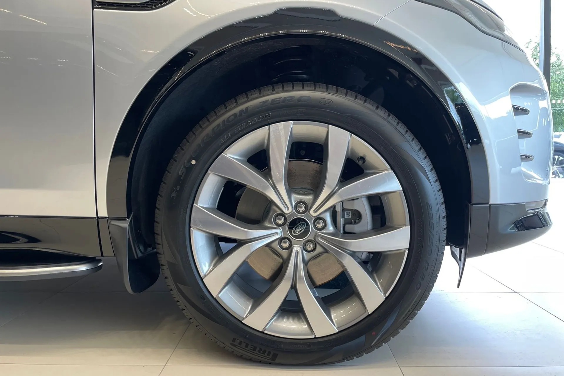 LAND ROVER DISCOVERY SPORT thumbnail image number 17