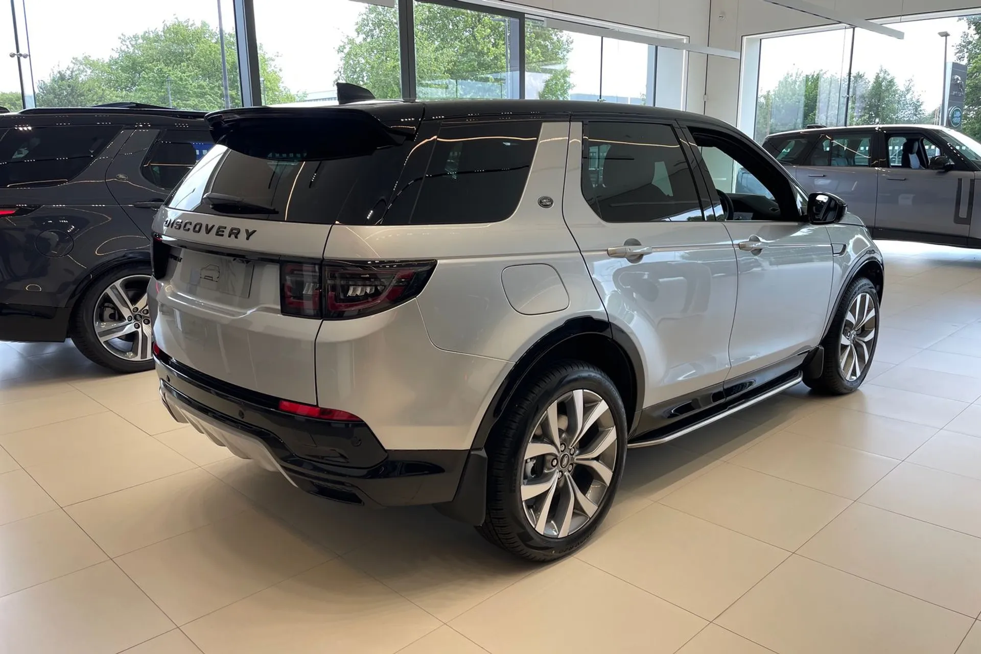 LAND ROVER DISCOVERY SPORT thumbnail image number 11